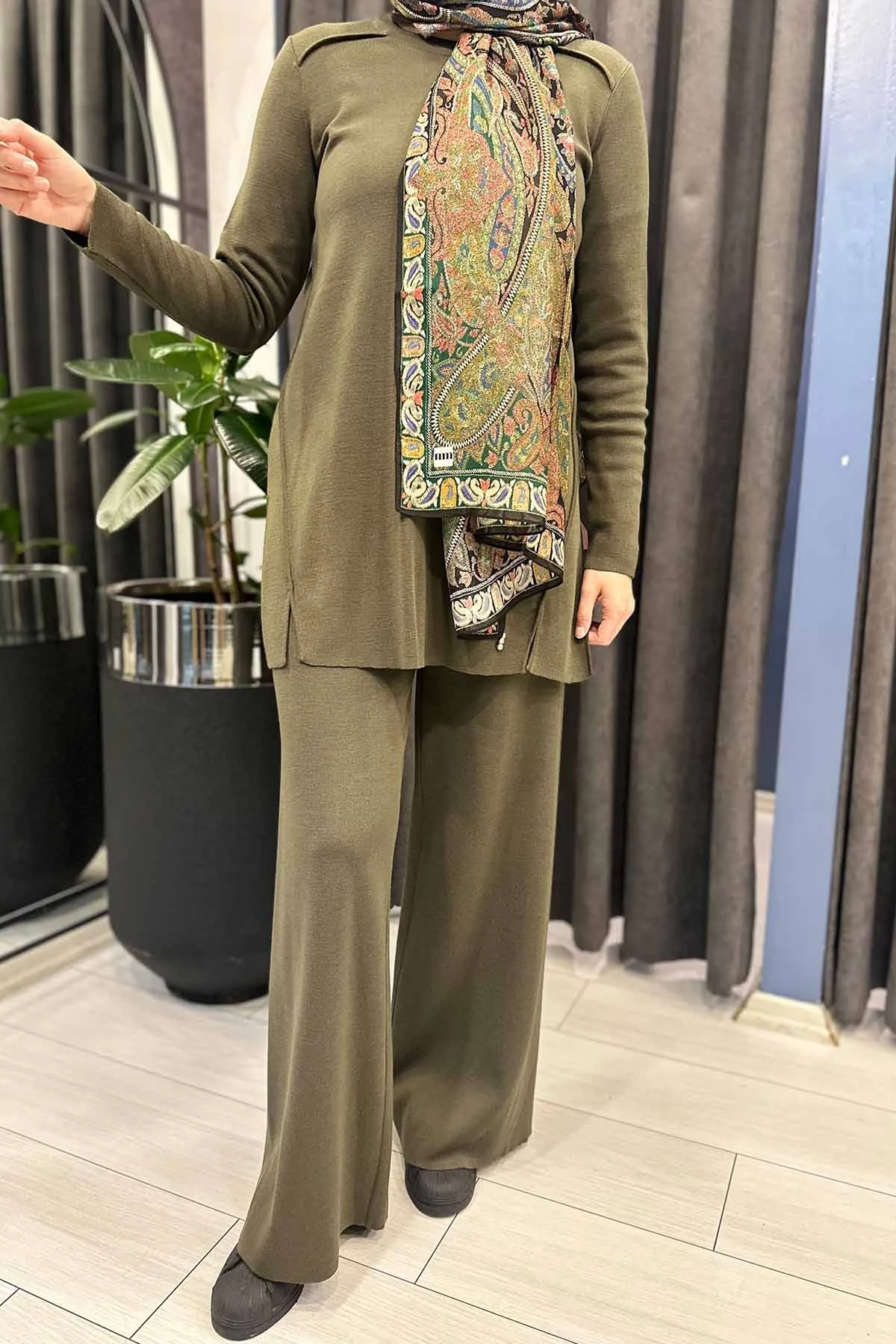 Uzun Kollu Basic Triko Siyah Tunik