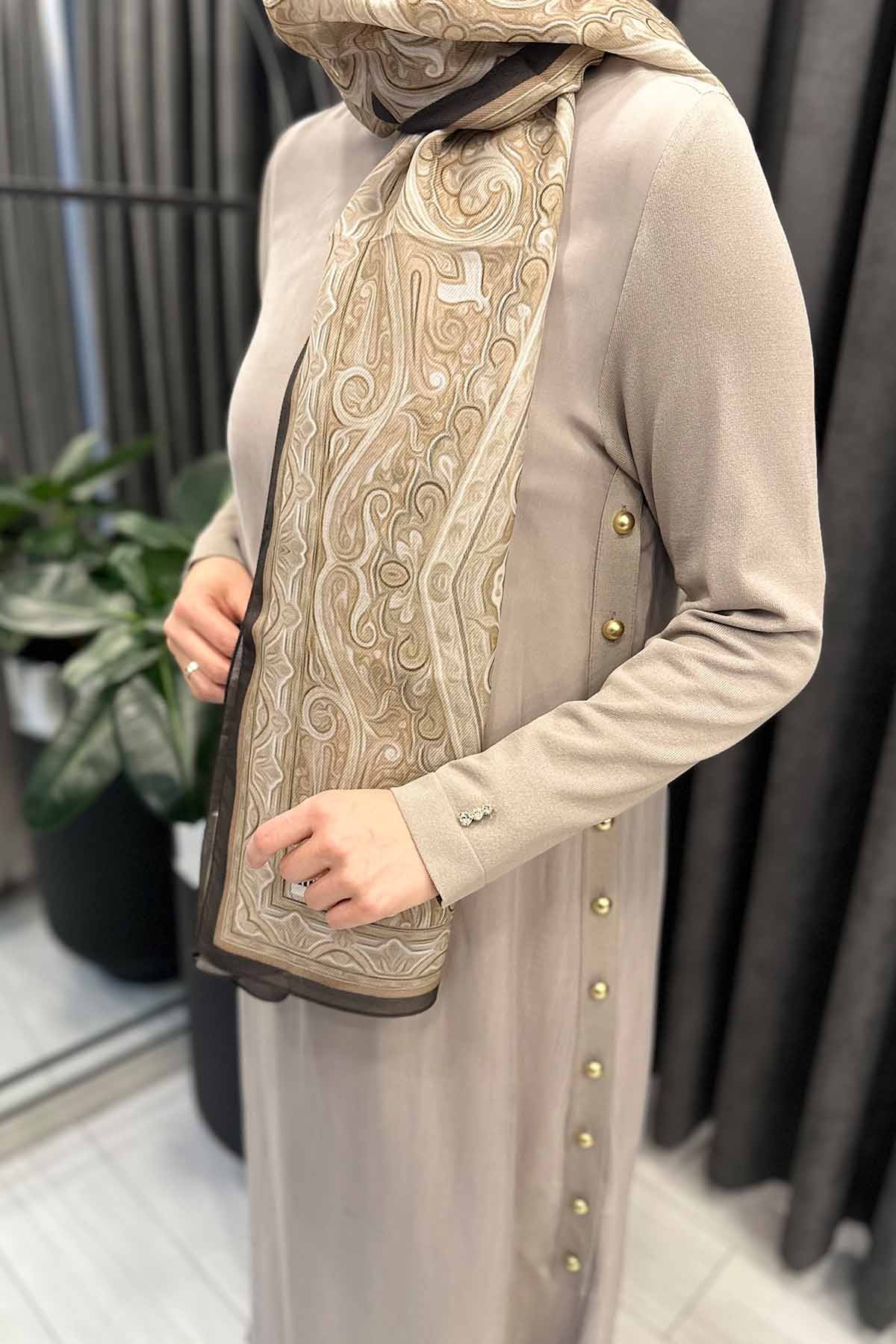 YANLARI DÜĞMELİ CUPRA ELBİSE