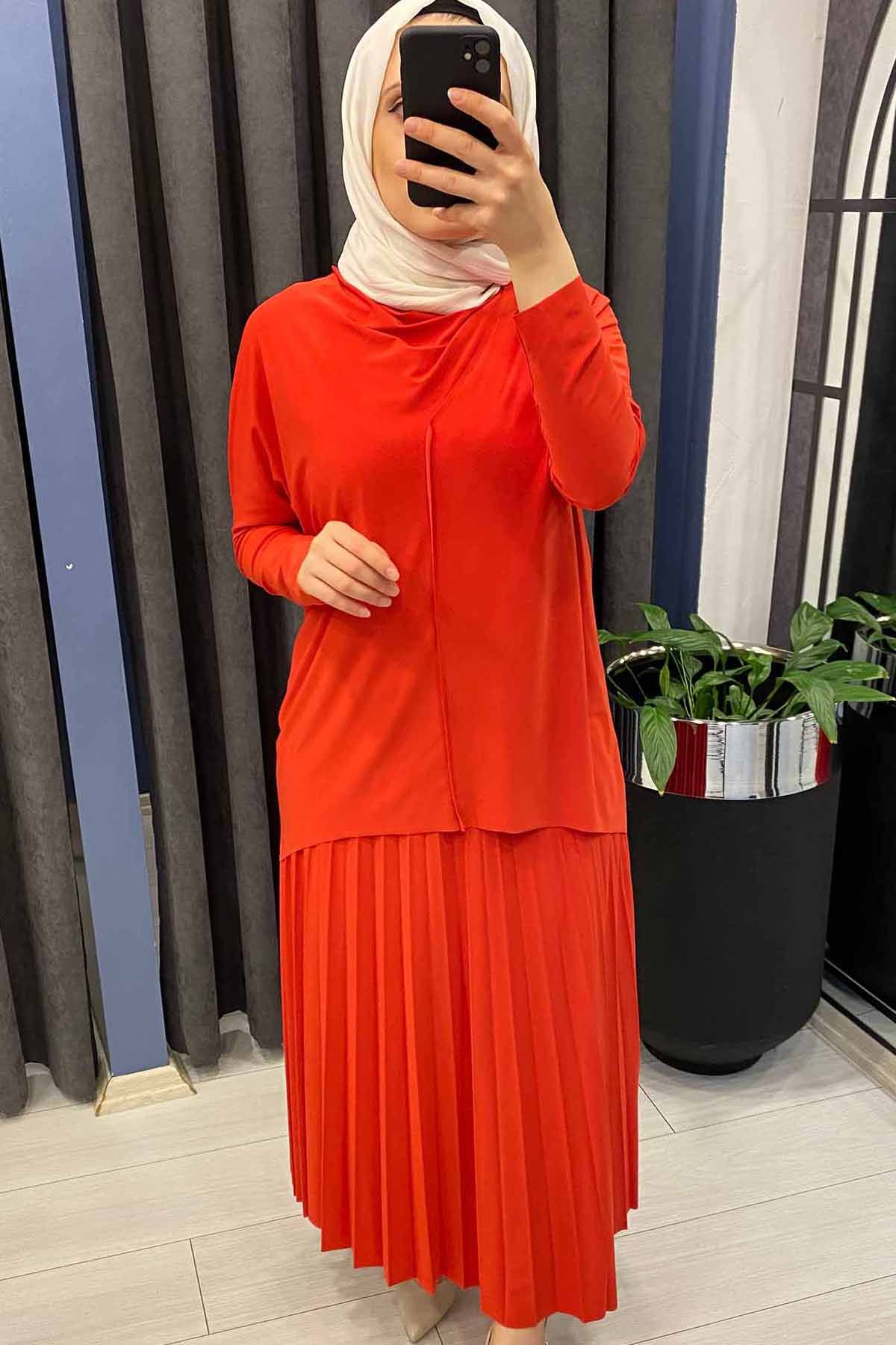 DEGAJE YAKA PİLİSE ETEKLİ TAKIM