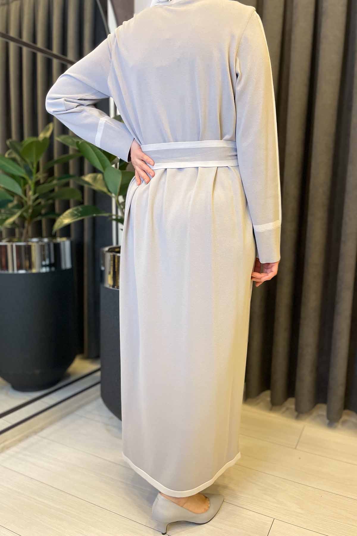 BELİ TRİKO KEMERLİ DÜZ RENK ELBİSE