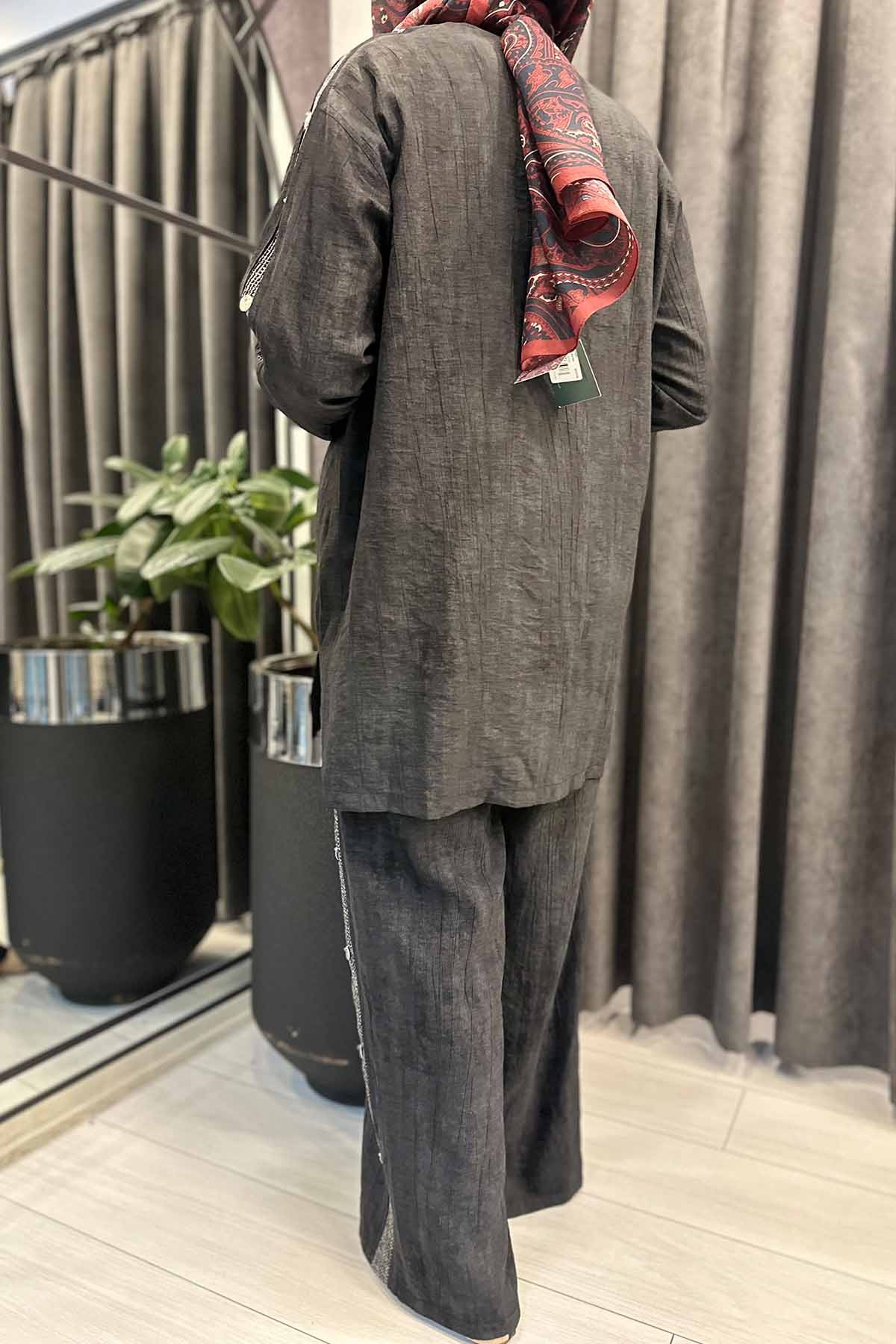 YANLARI FİLE VE DÜĞME DETAYLI TENCEL PANTOLONLU TAKIM