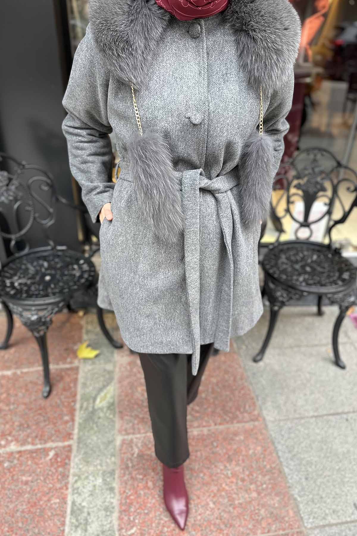 Yakası Zincir Kürklü Kaban