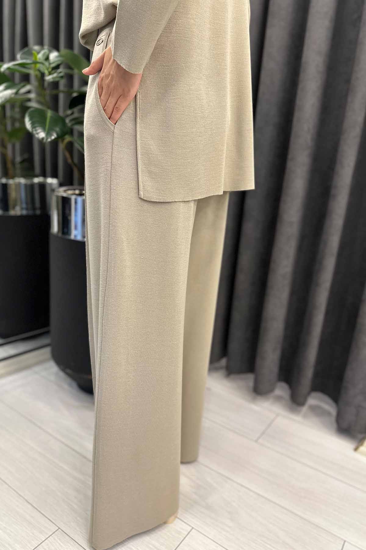 DÜĞME DETAYLI BOL PAÇA PANTOLON