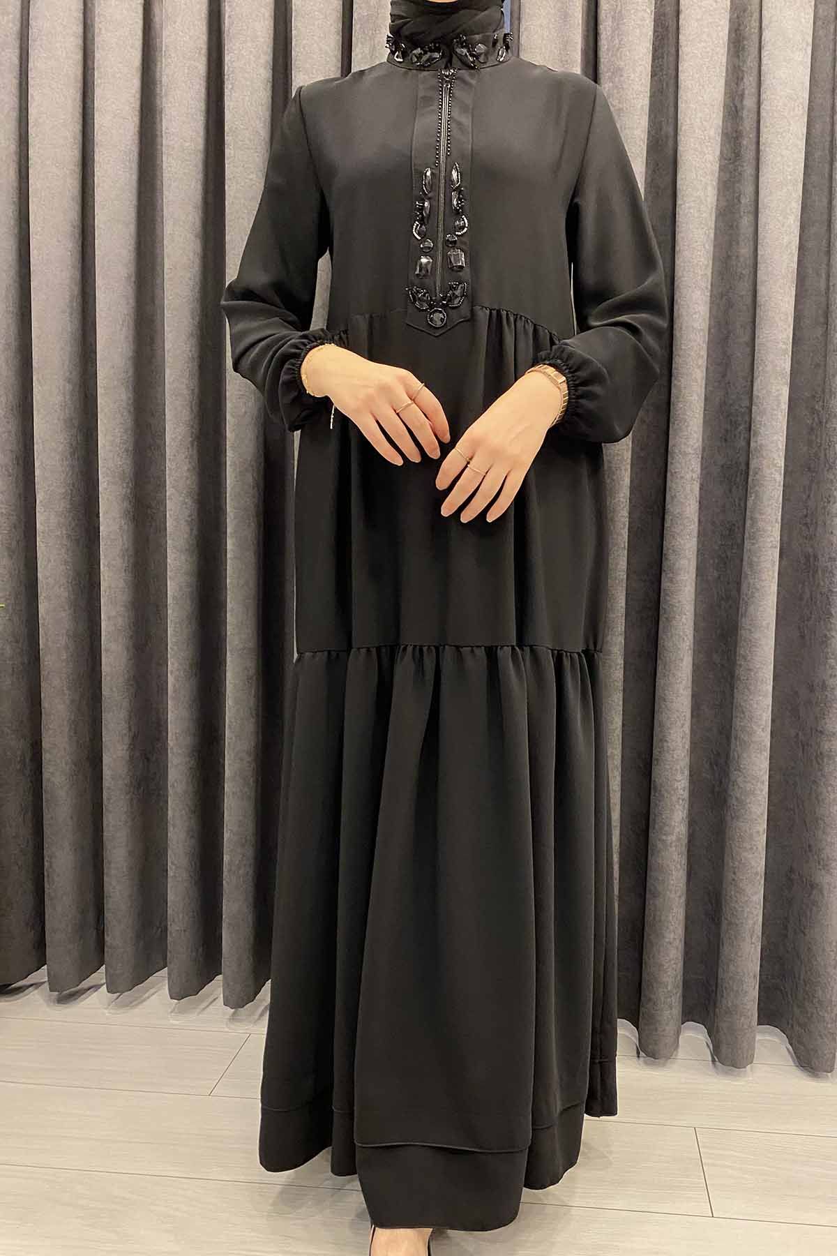 ÖNÜ TAŞ İŞLEMELİ ELBİSE