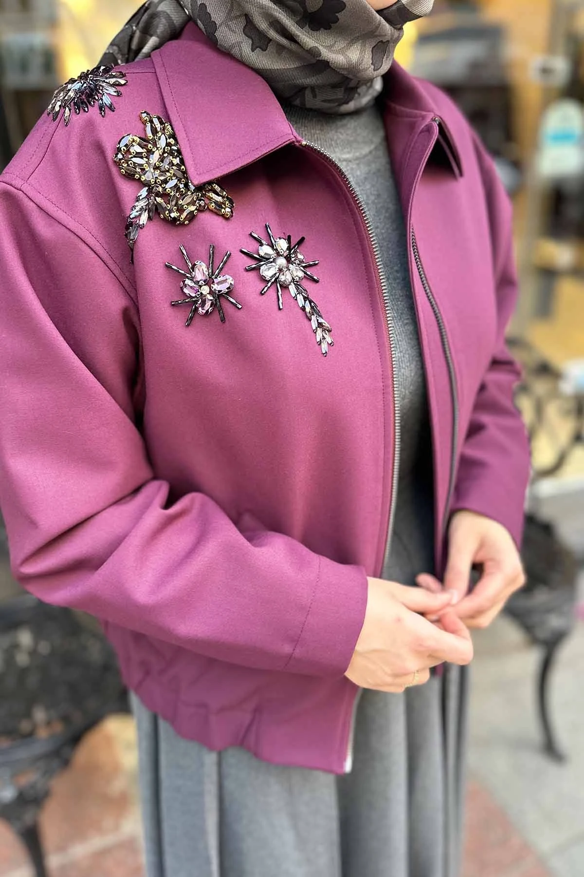 NAKIŞ DETAYLI BOMBER CEKET