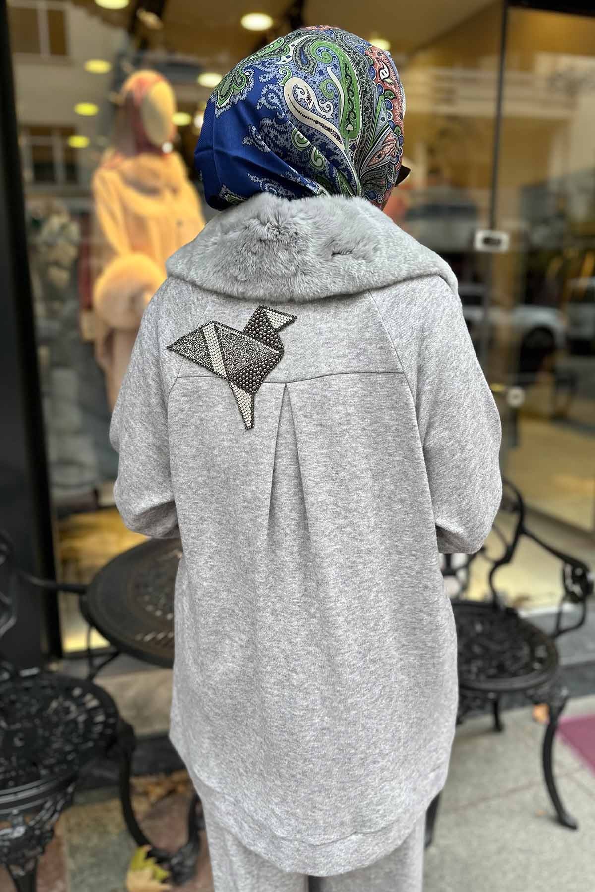 Yakası Kürklü Triko Kumaş Takım