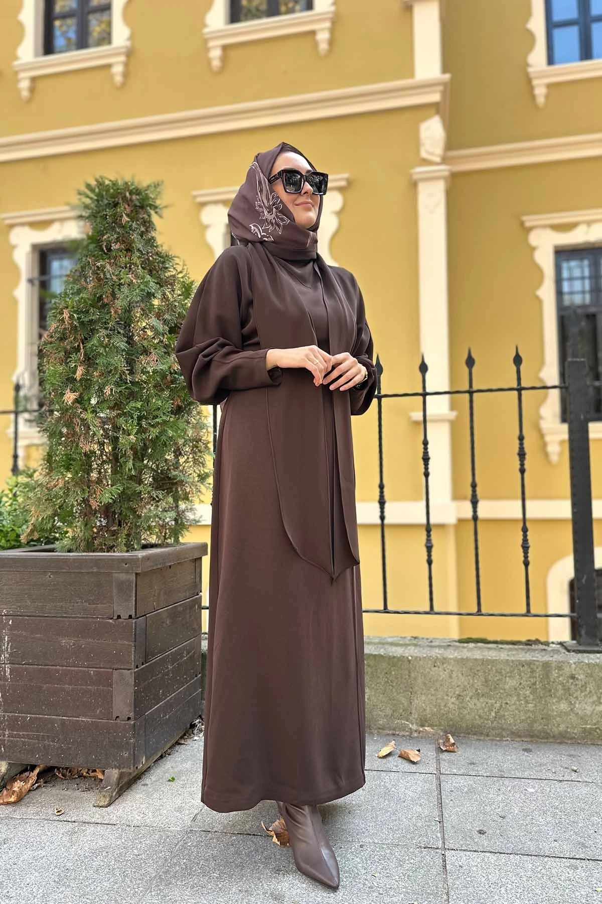 ÖNÜ NERVÜRLÜ YARASA KOL ELBİSE