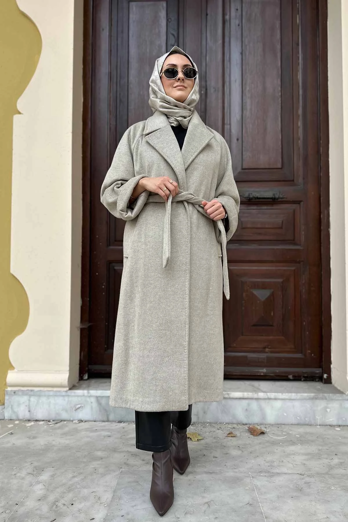 ARKASI FERMUAR DETAYLI KAŞE KABAN