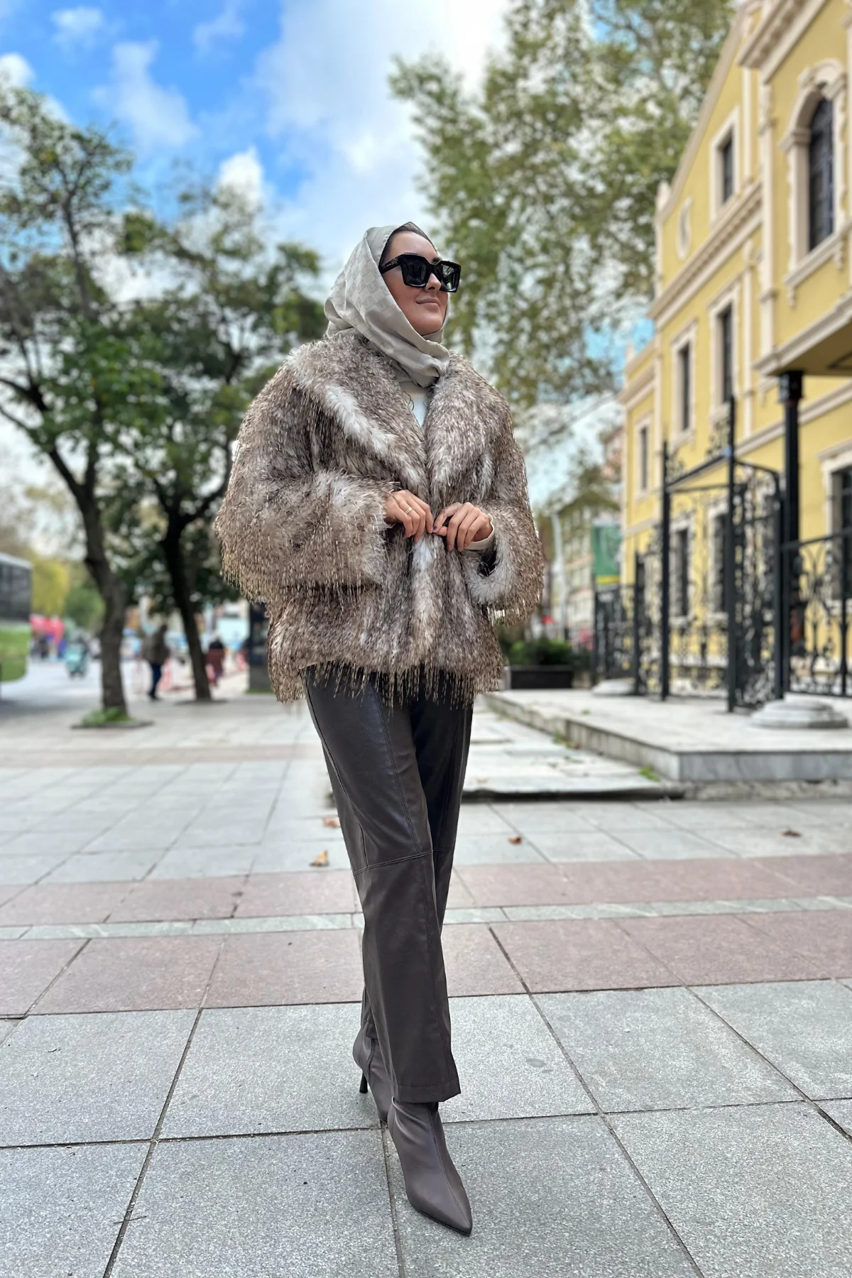 SUNİ KÜRK KISA KABAN