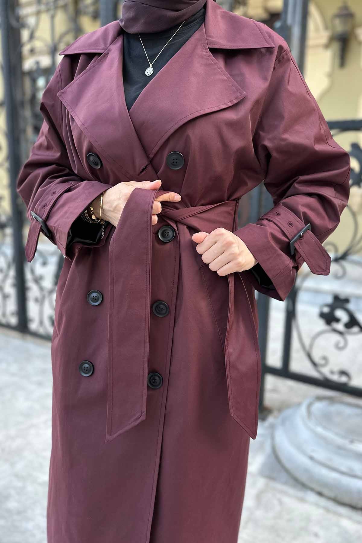 LİONA TRENÇKOT