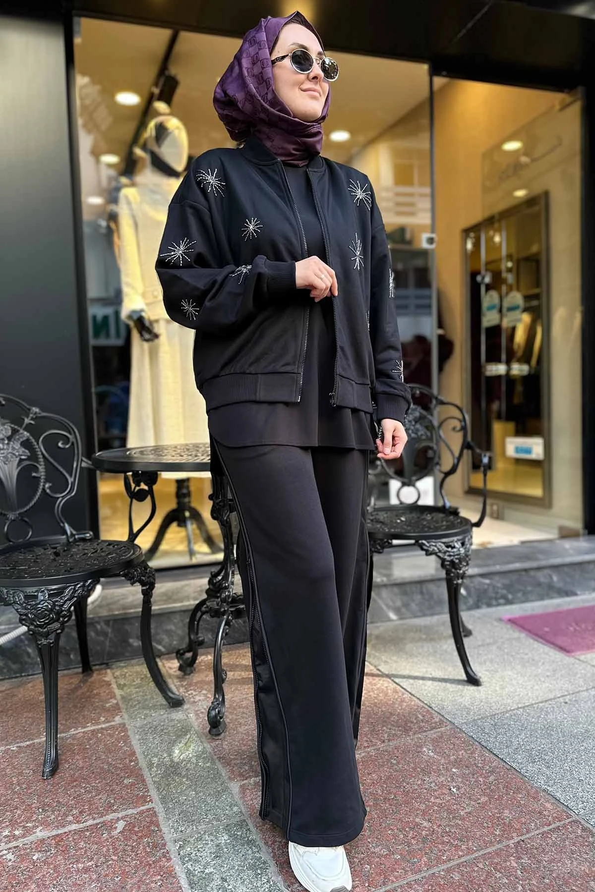 ÖNÜ NAKIŞ İŞLEMELİ TÜL KAPLI SWEAT BOMBER