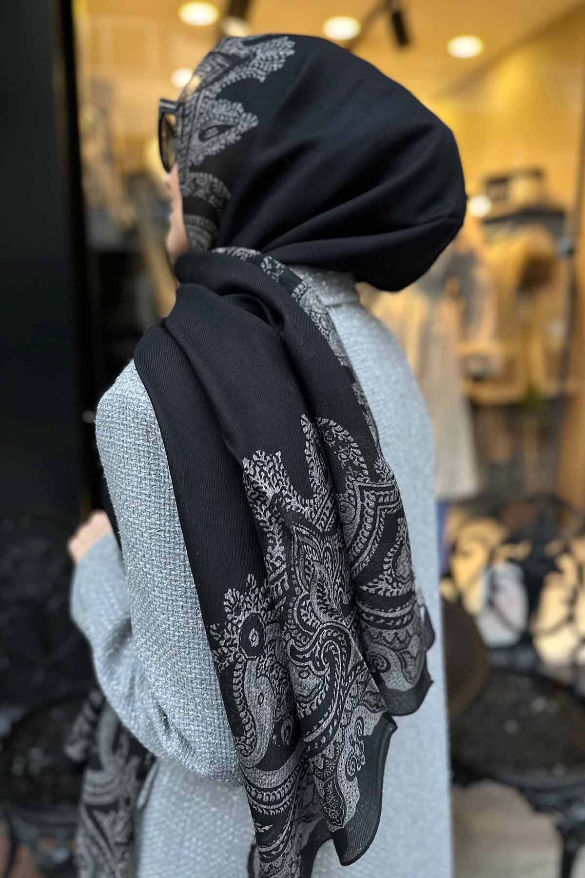 BLACK COWN ŞAL 2
