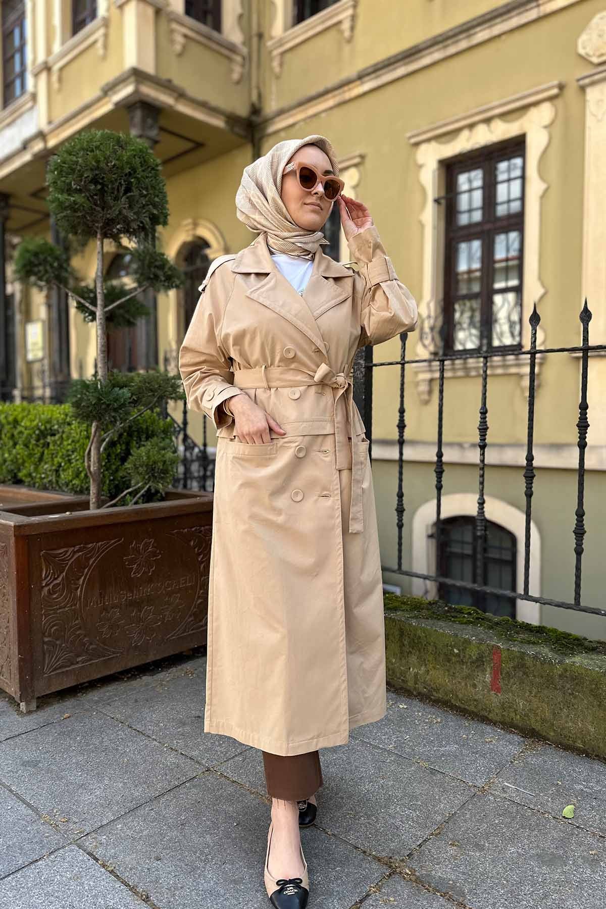 BELİ DÜĞME DETAYLICEKET OLABİLEN TRENÇ