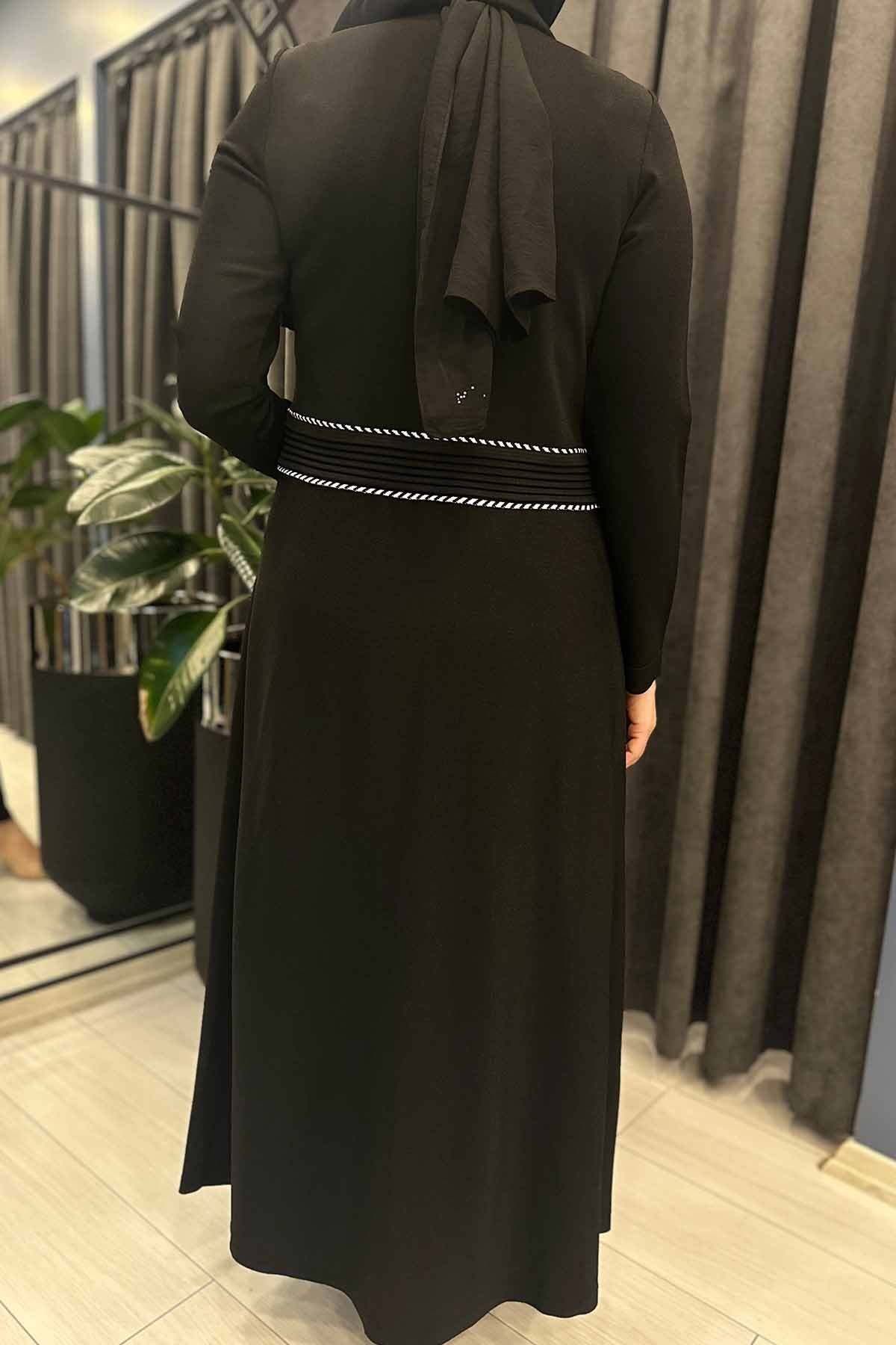 BEL KISMI BEKLEME DETAYLI ELBİSE