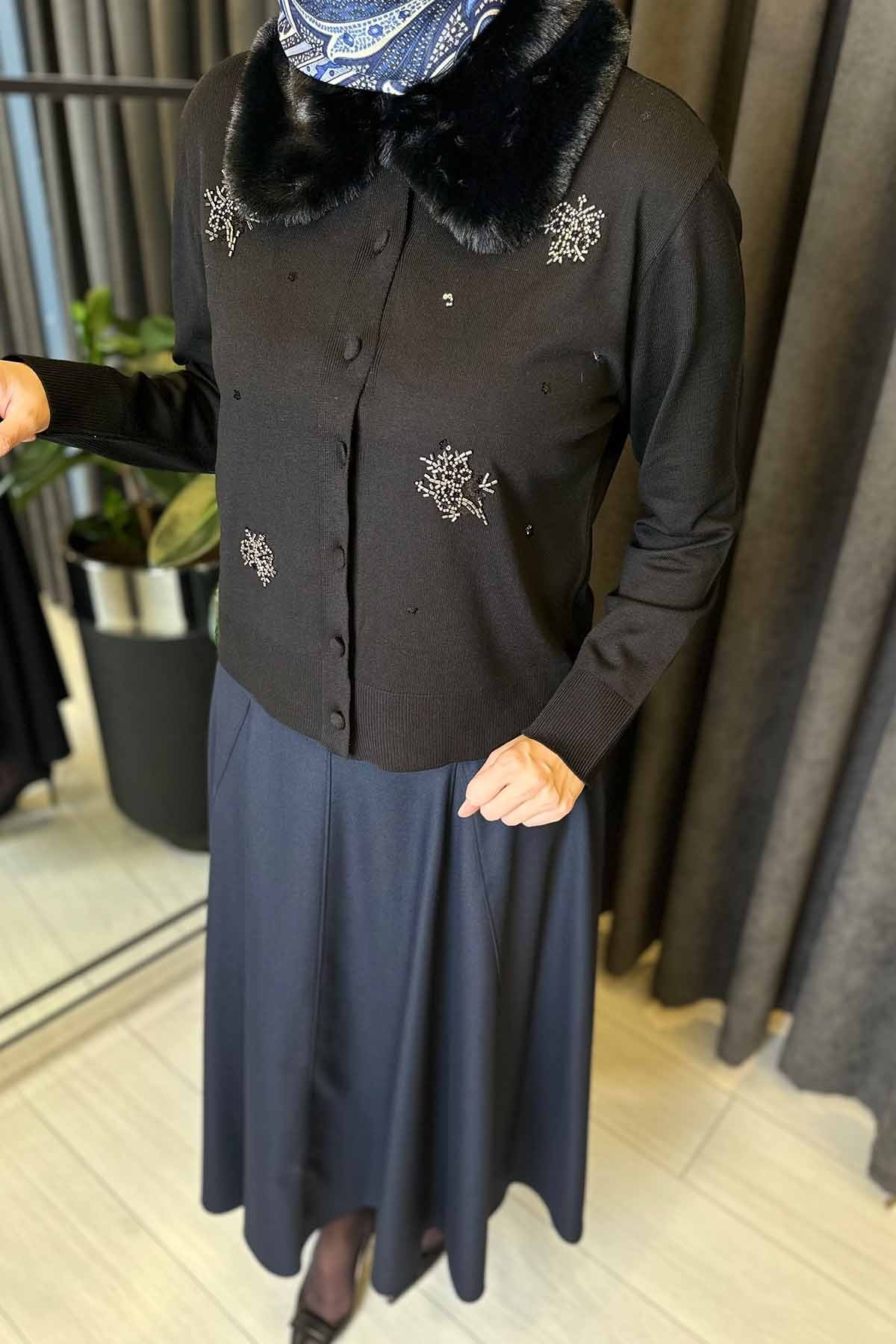 YAKASI KÜRK DETAYLI TRİKO HIRKA