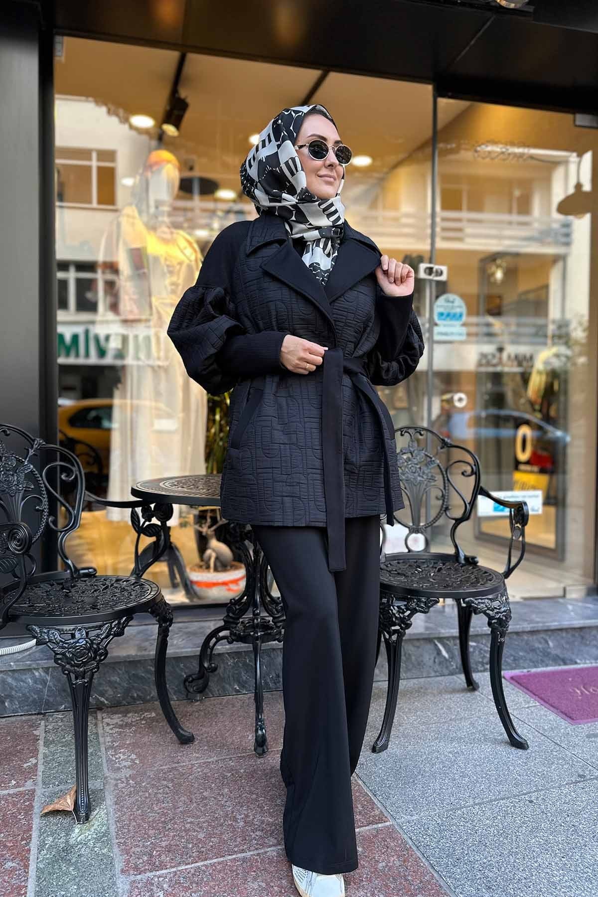 OMUZU VE KOLU RİBANA DETAYLI KISA KAP
