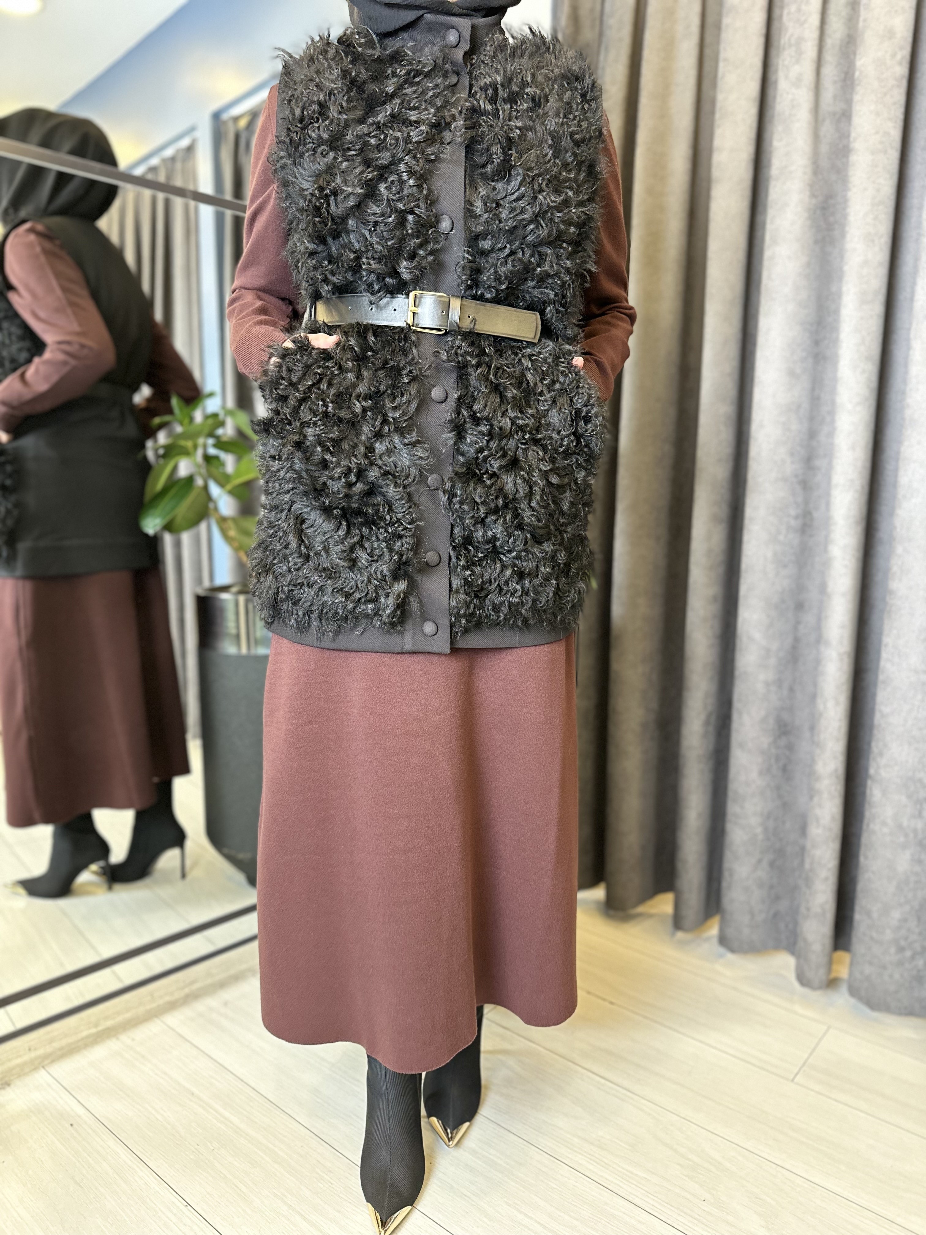 KÜRKLÜ YELEK - Siyah