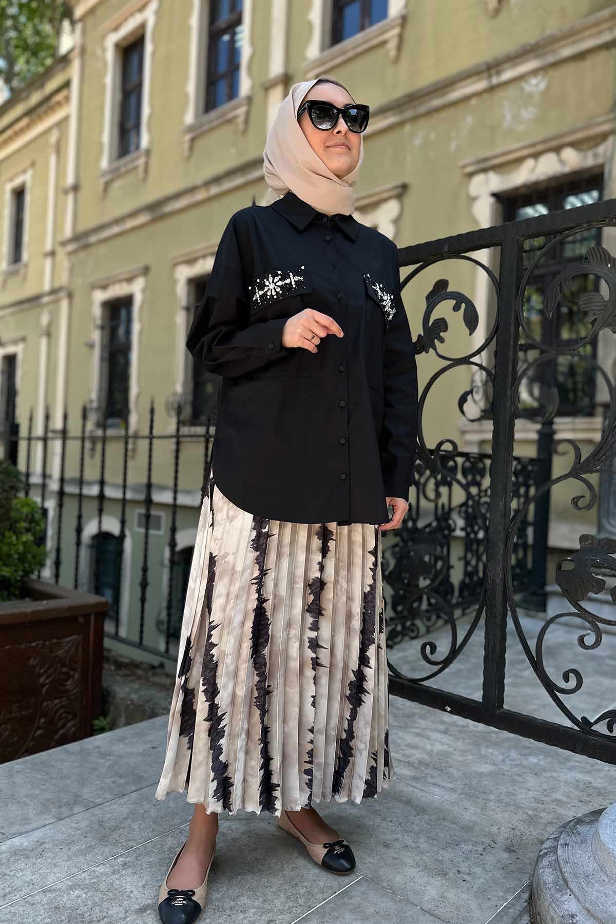 BEJ-SİYAH BASKILI PLİSOY ETEK