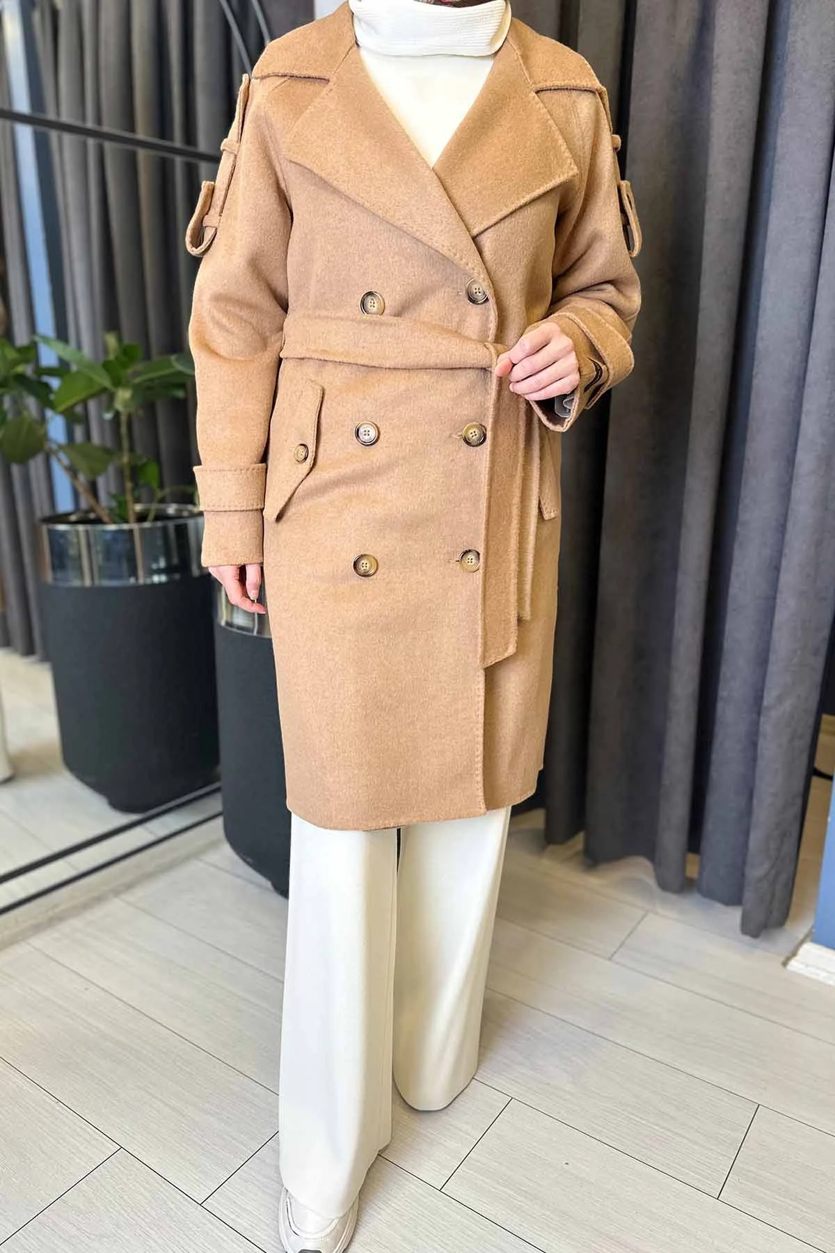 YÜN KAŞMİR APOLETLİ KABAN