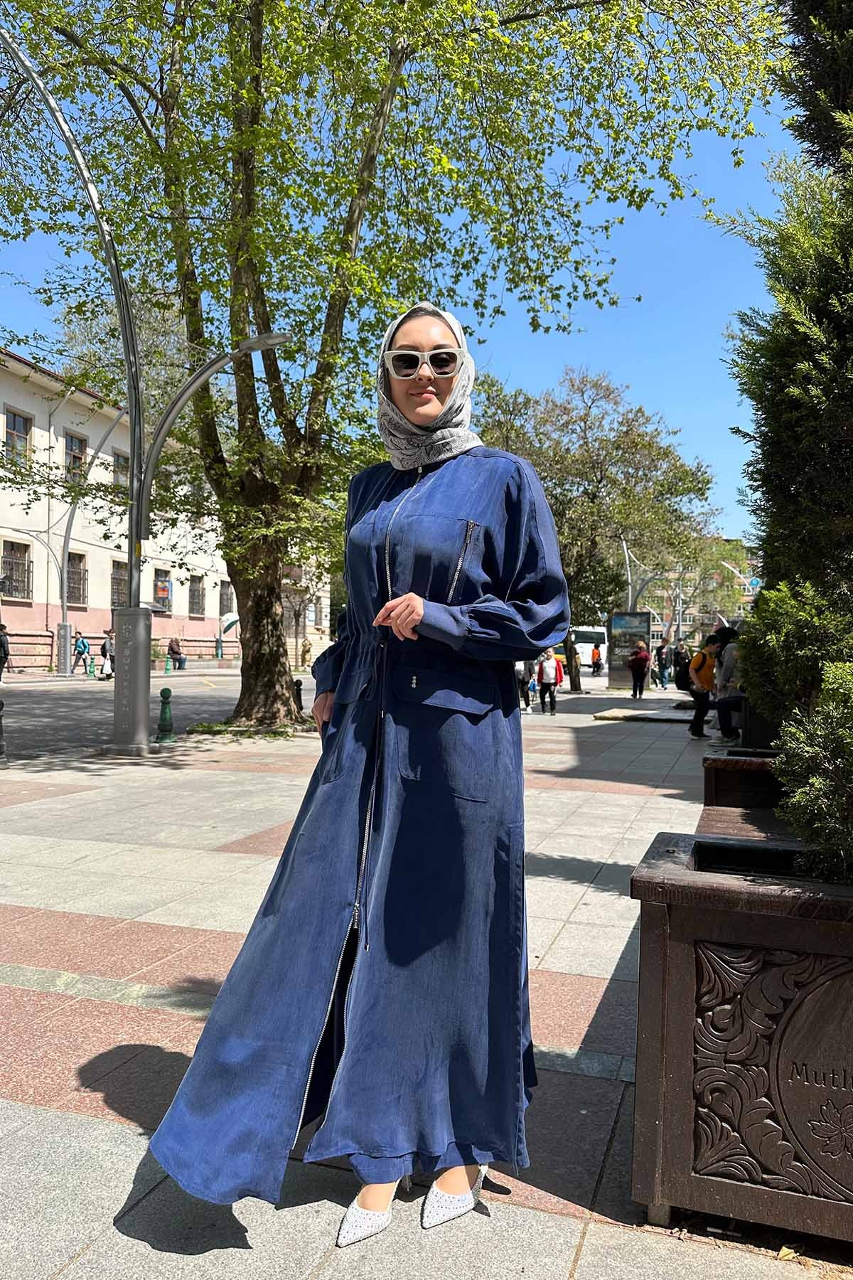 NAVY BLUE