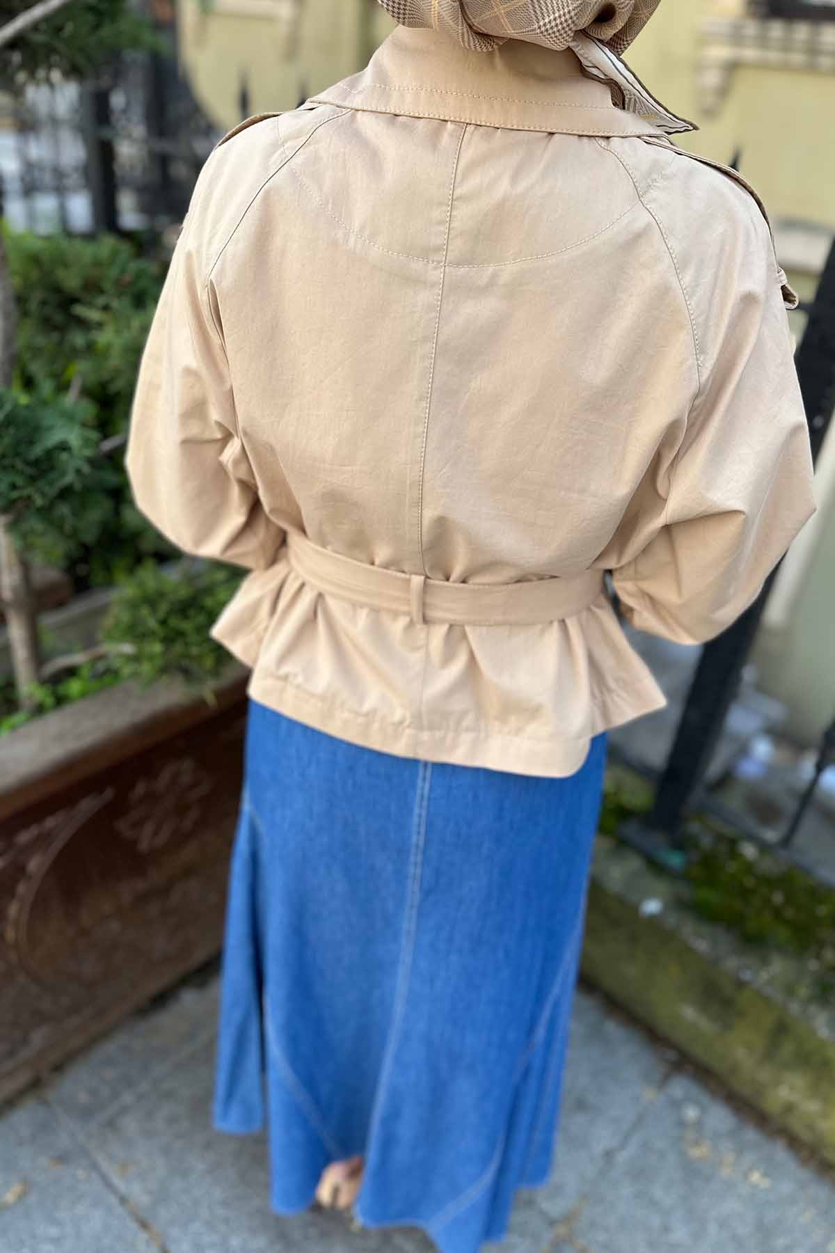BELİ DÜĞME DETAYLICEKET OLABİLEN TRENÇ
