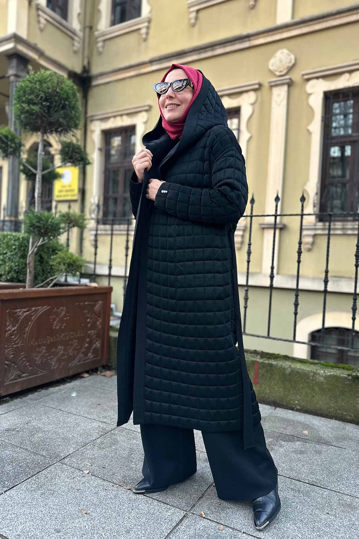 BELİ KUŞAKLI KAPİTONE HIRKA