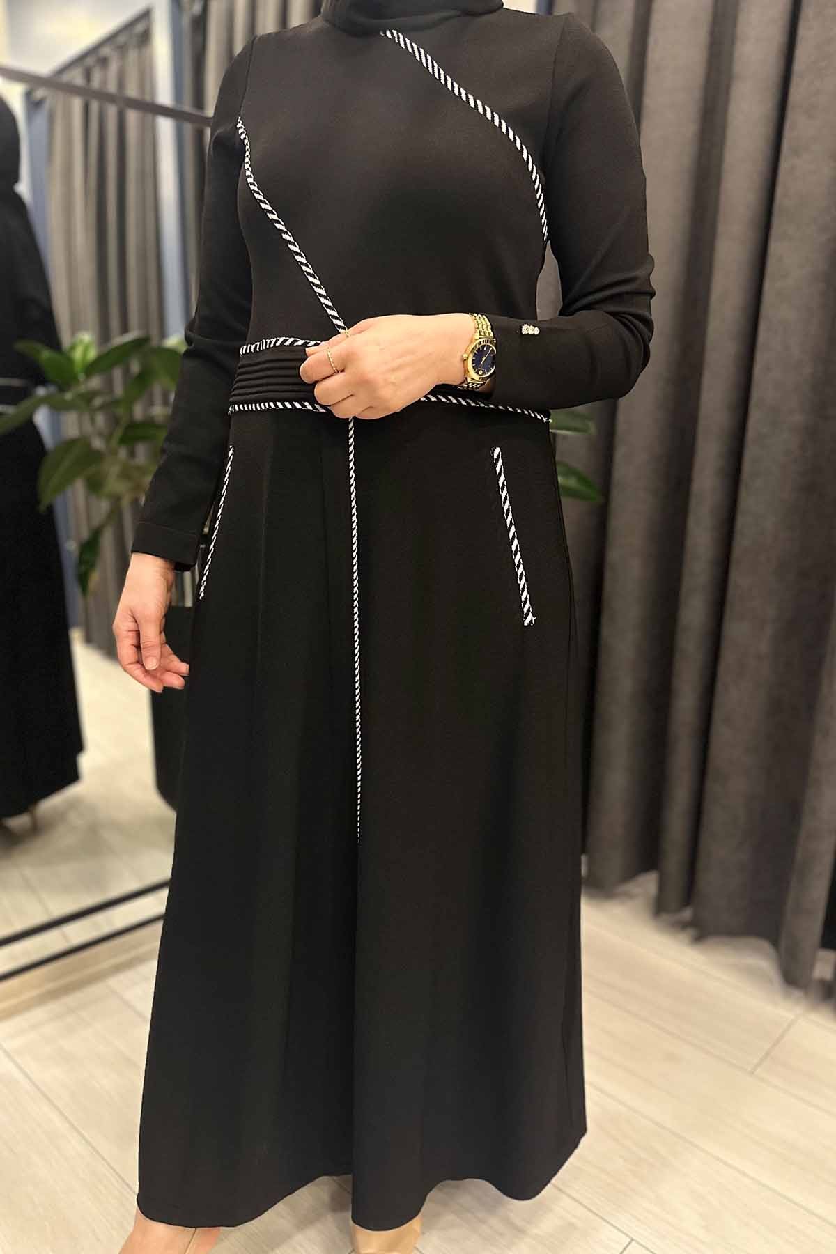 BEL KISMI BEKLEME DETAYLI ELBİSE