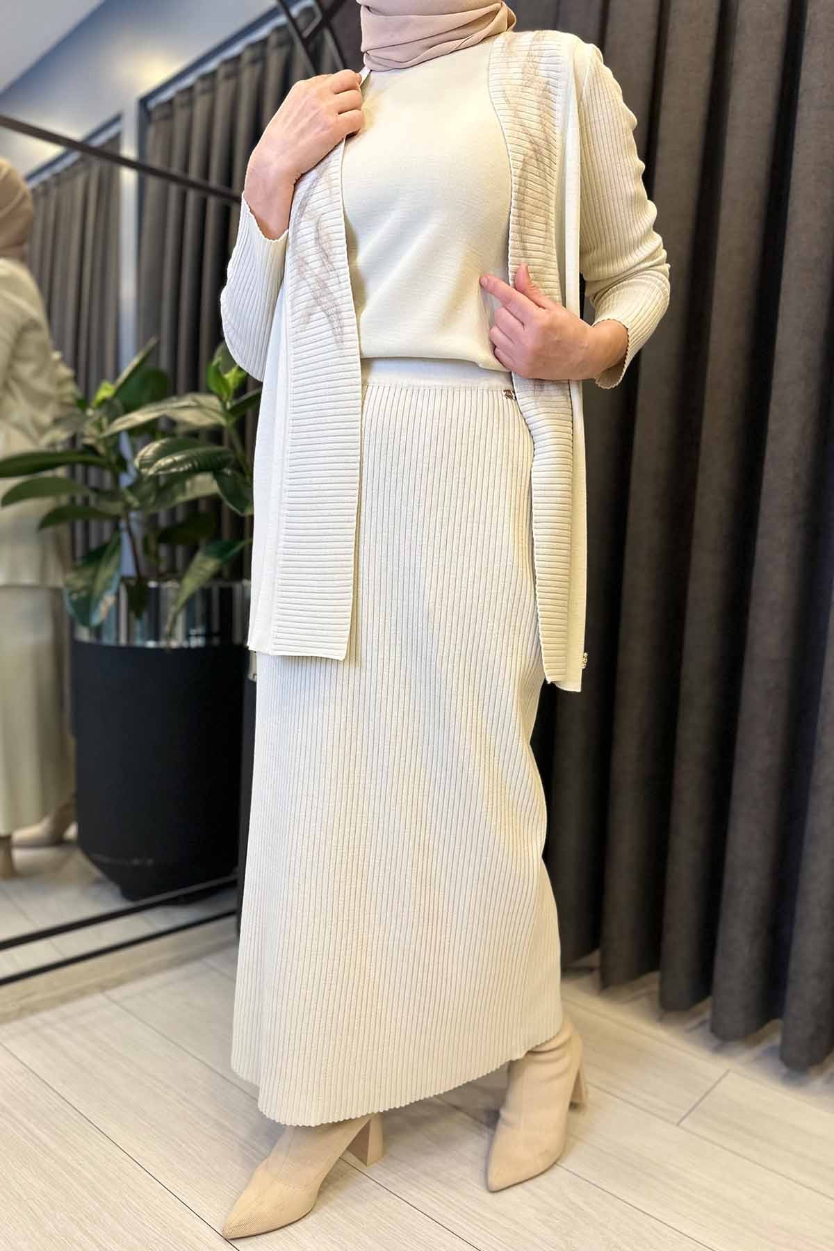 KEÇE DETAYLI HIRKA