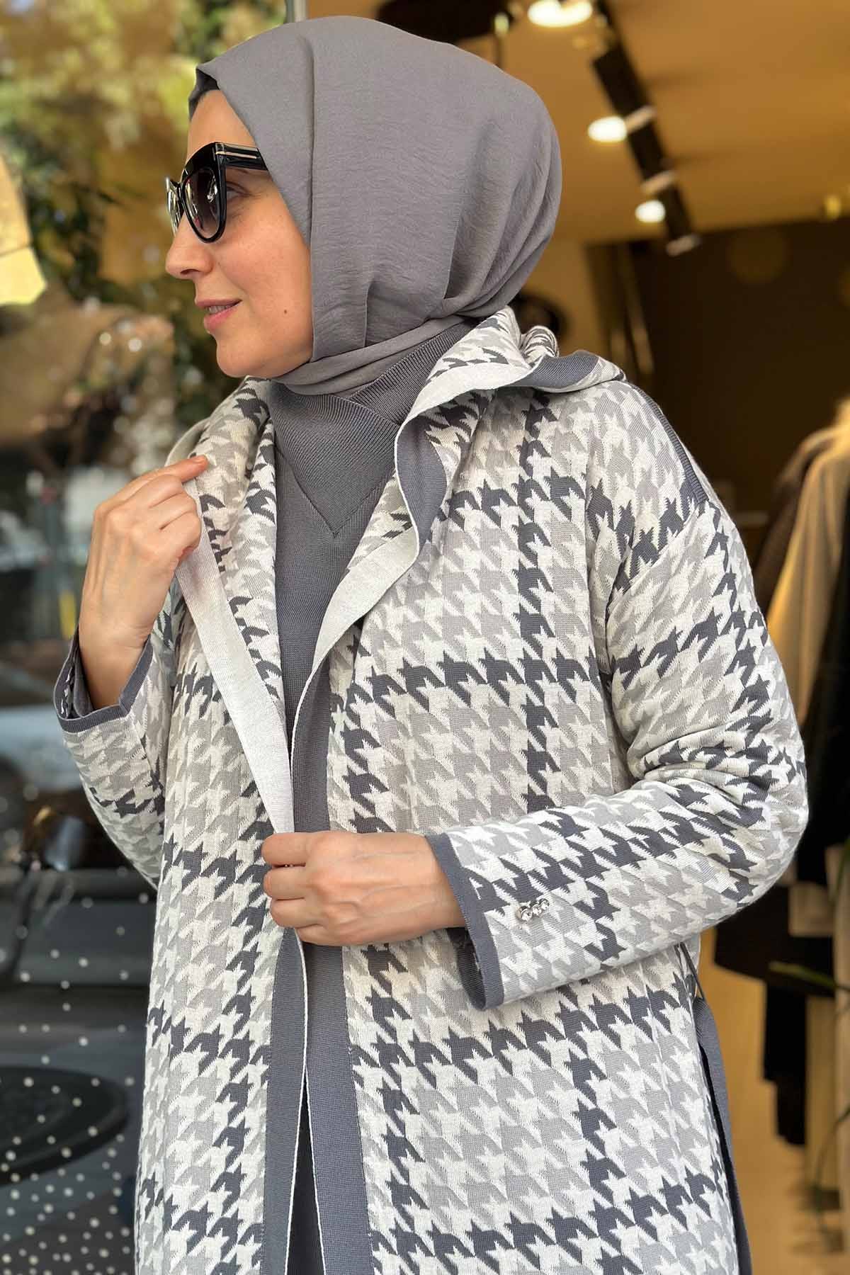 KAZAYAĞI DESENLİ KUŞAKLI HIRKA
