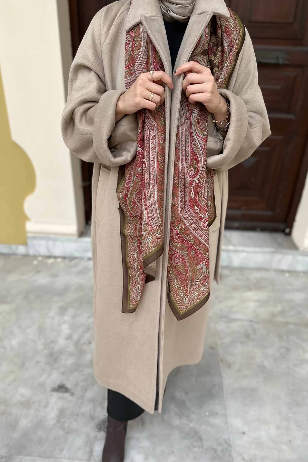 ARKASI FERMUAR DETAYLI KAŞE KABAN