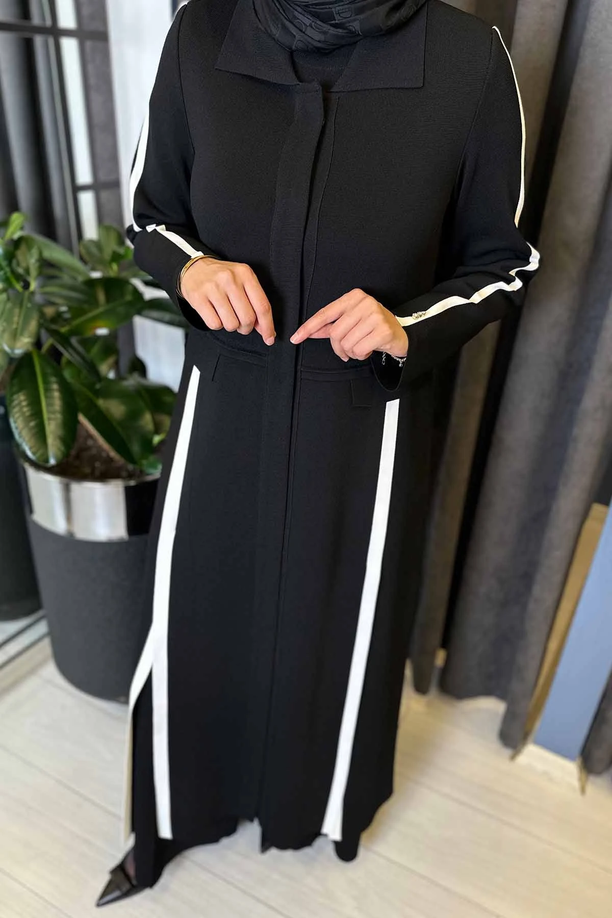 YIRTMAÇ DETAYLI UZUN TRİKO HIRKA