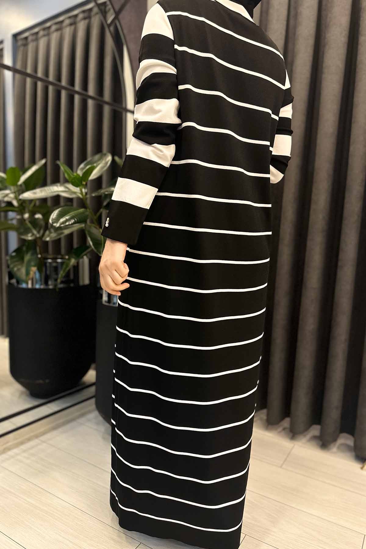 V YAKA ÇİZGİLİ ELBİSE