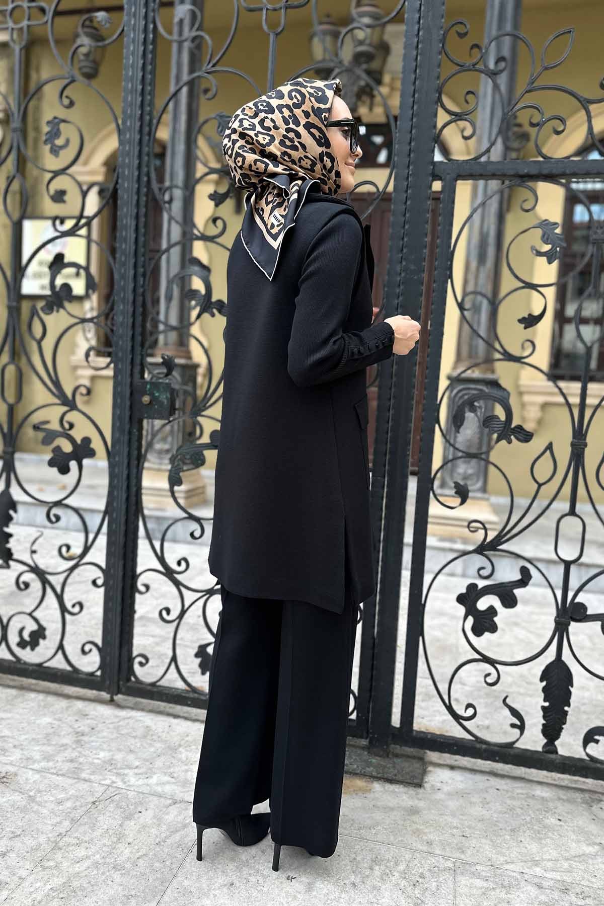 LEOPARD SCARF