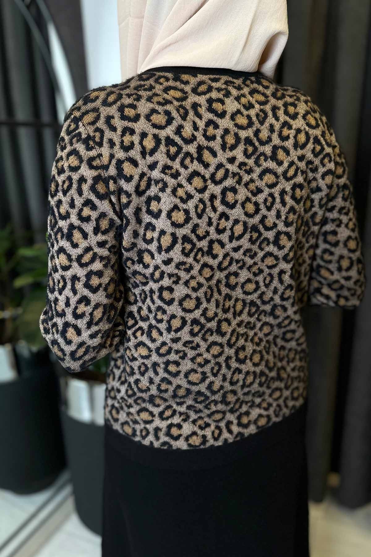 LEOPAR DESENLİ TRİKO HIRKA