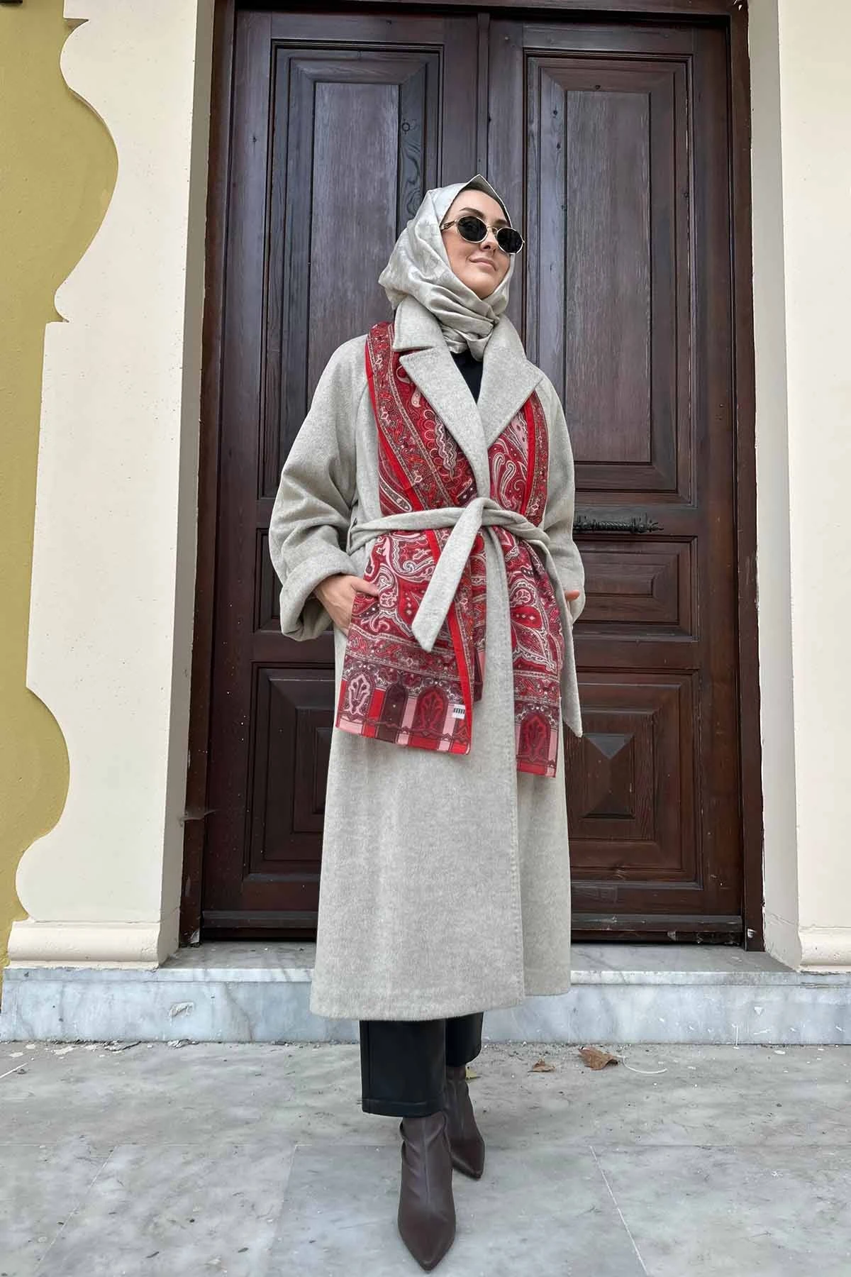 ARKASI FERMUAR DETAYLI KAŞE KABAN