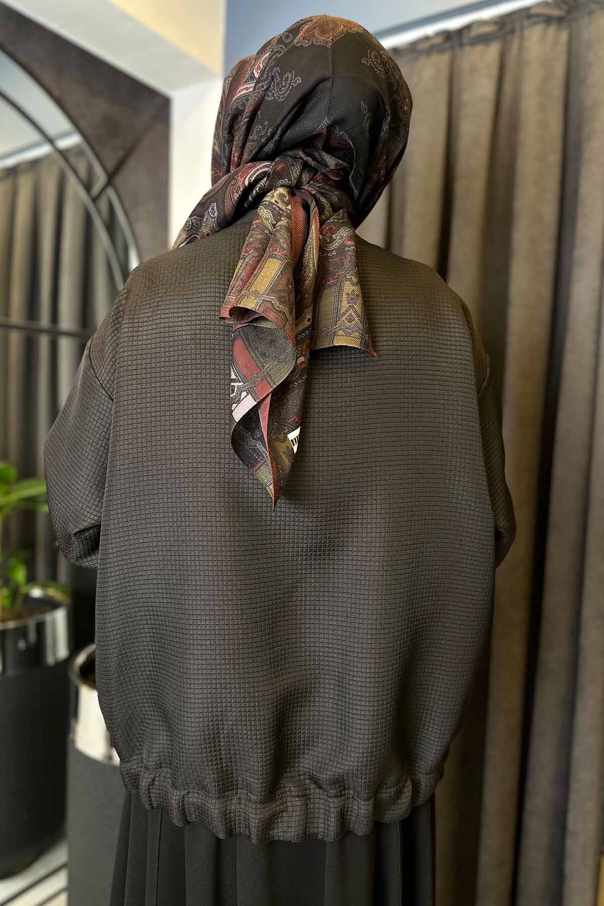 JUAN HIRKA