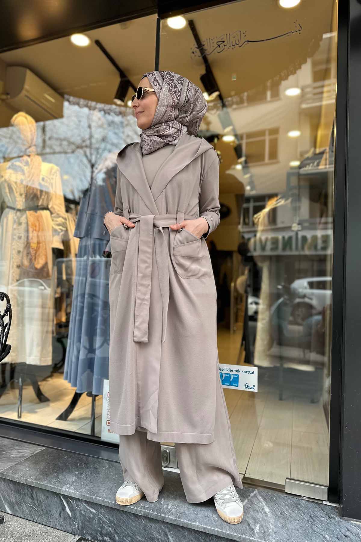 KEMER KÖPRÜLÜ DÜZ RENK HIRKA