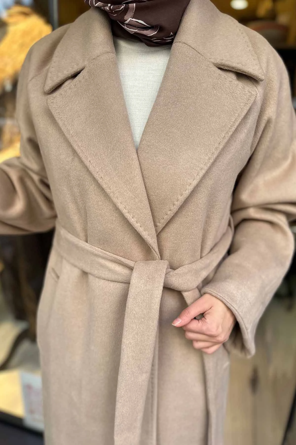 ARKASI FERMUAR DETAYLI KAŞE KABAN