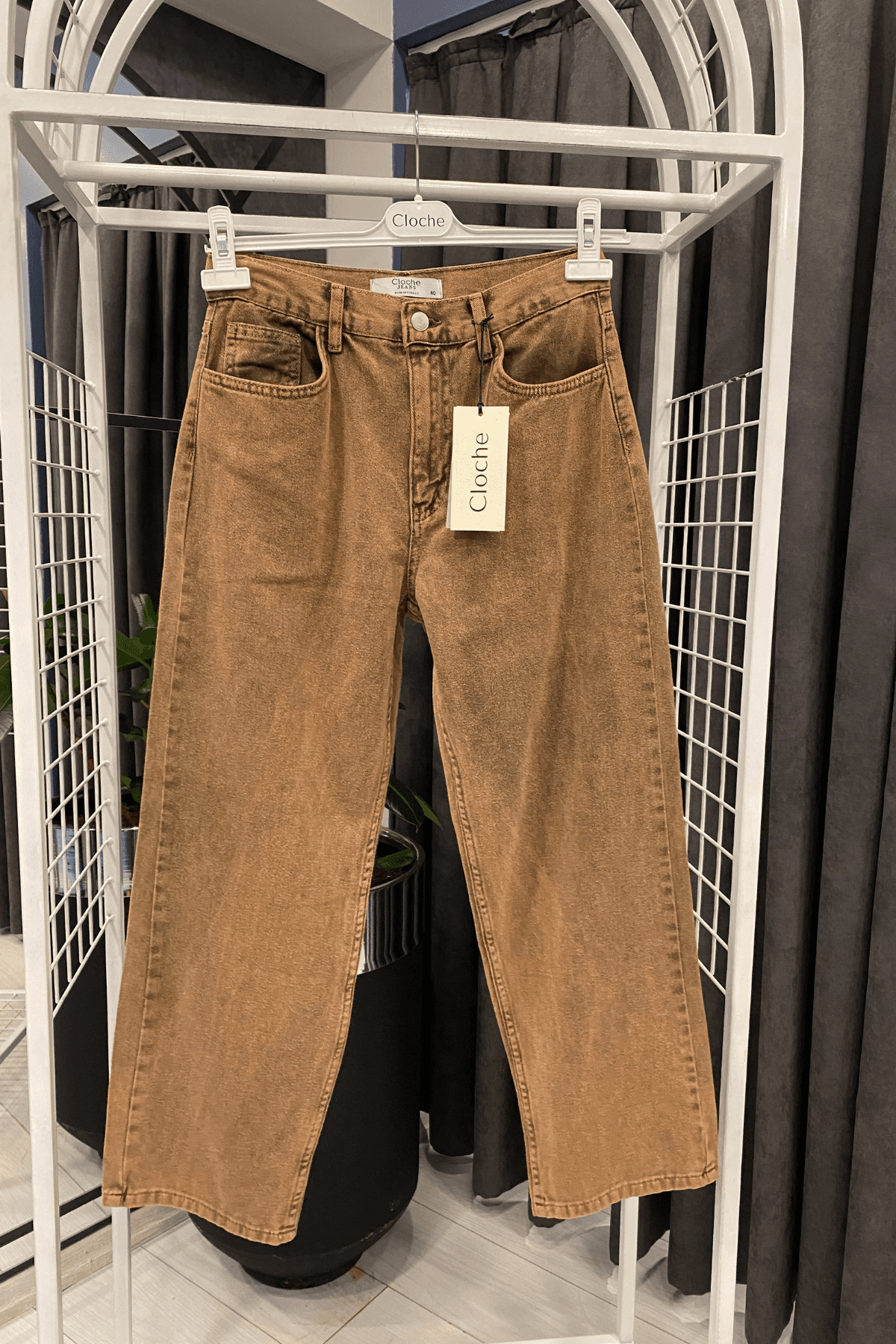 MOM JEAN
