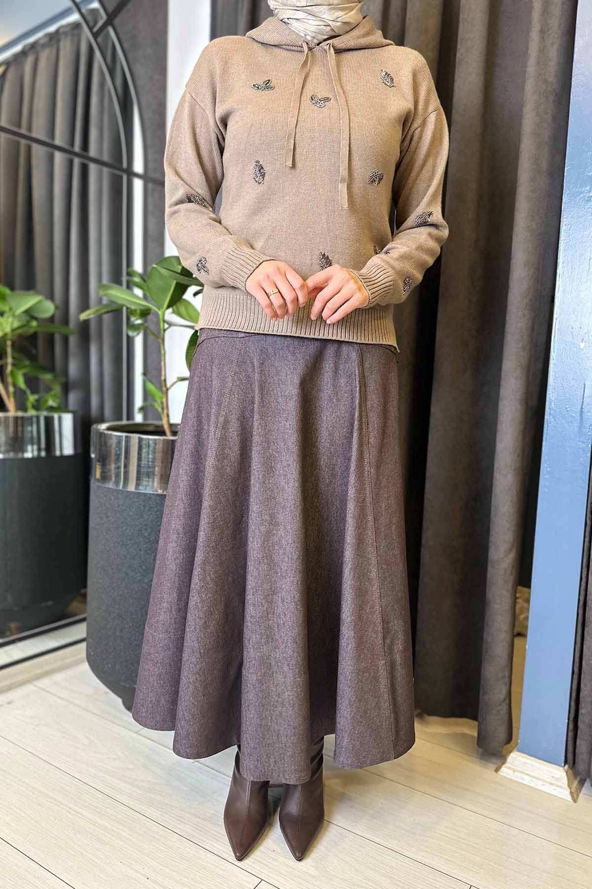 TAŞ İŞLEMELİ KAPUŞONLU TRİKO