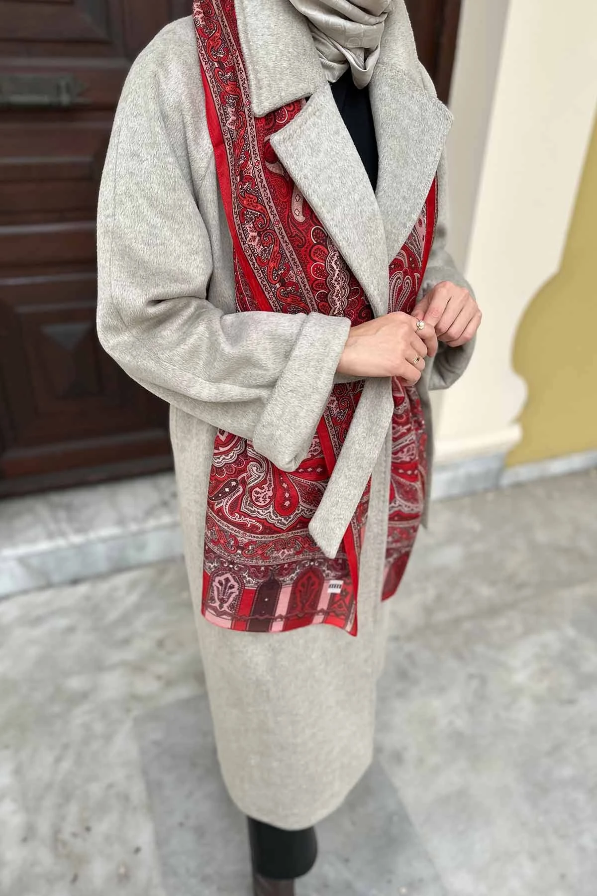 ARKASI FERMUAR DETAYLI KAŞE KABAN