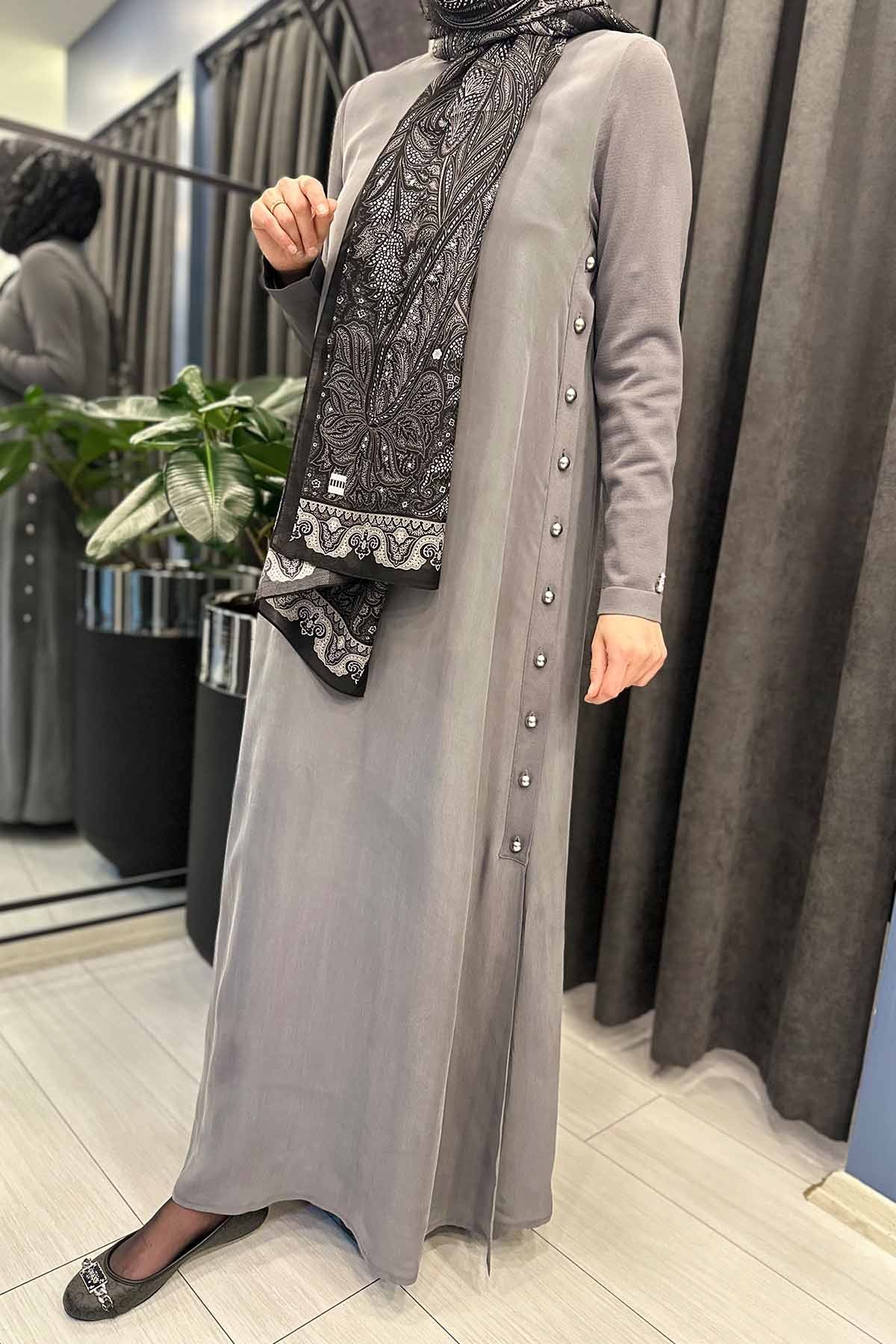 YANLARI DÜĞMELİ CUPRA ELBİSE