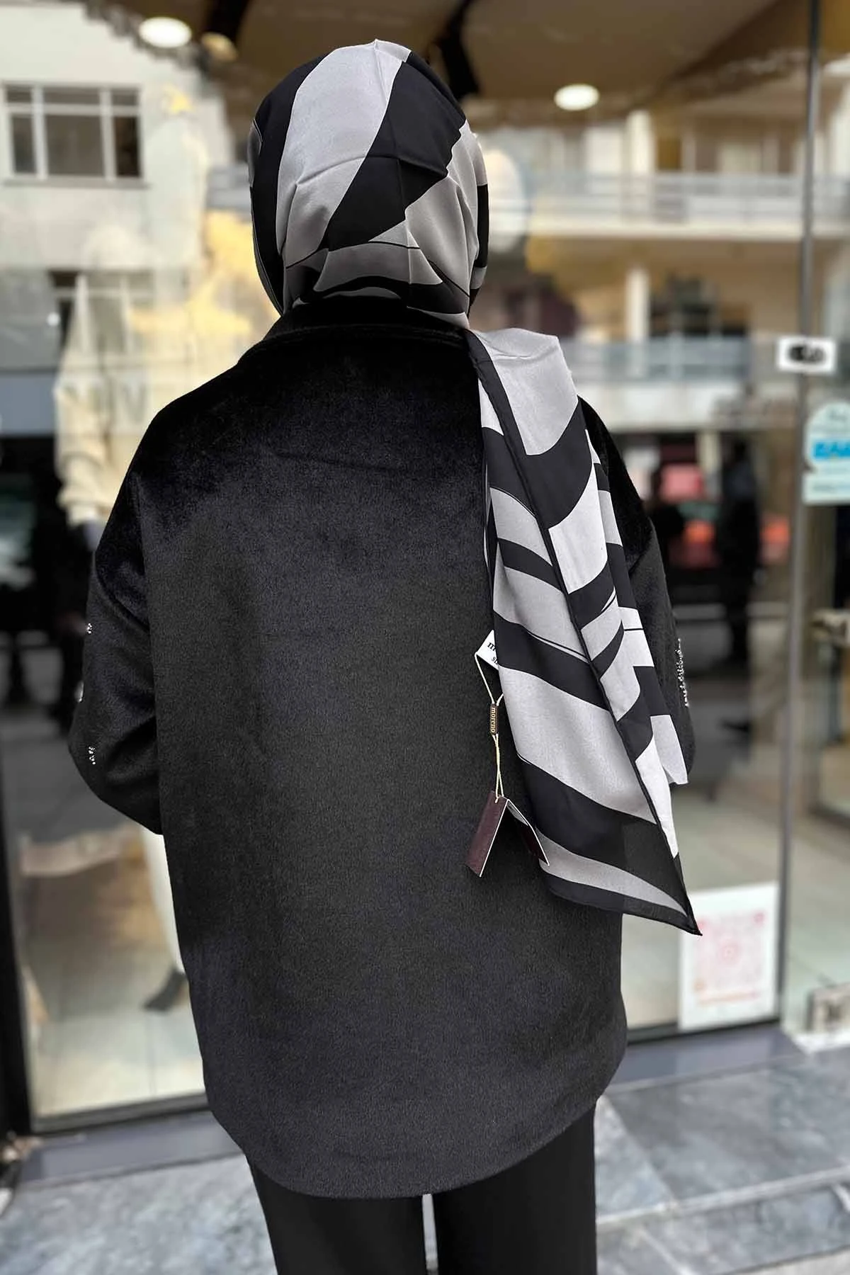 NAKIŞ İŞLEMELİ MONT