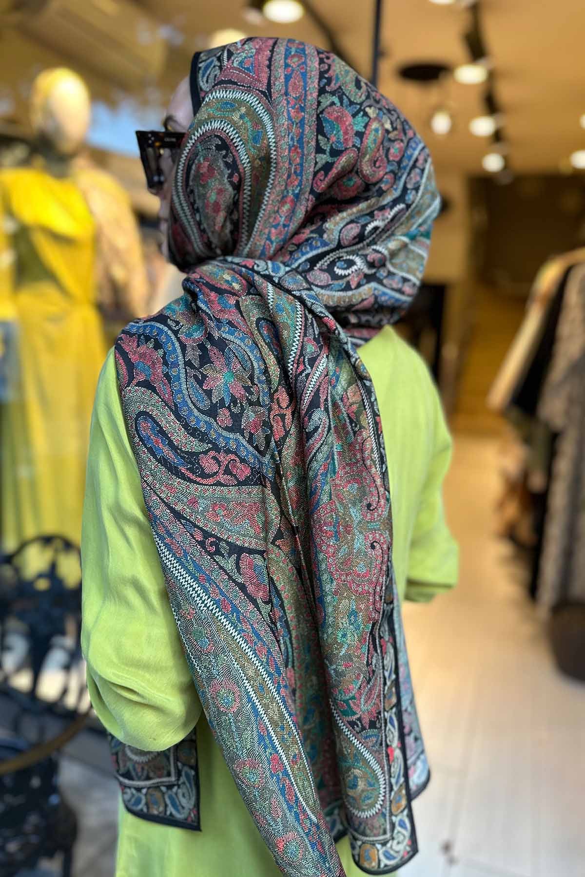 BLACK ROSE ŞAL