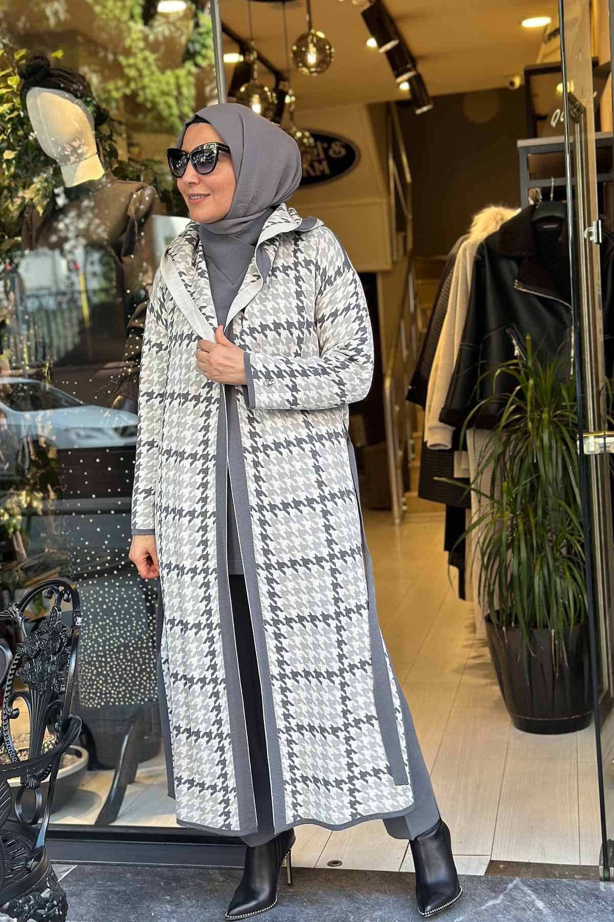 KAZAYAĞI DESENLİ KUŞAKLI HIRKA