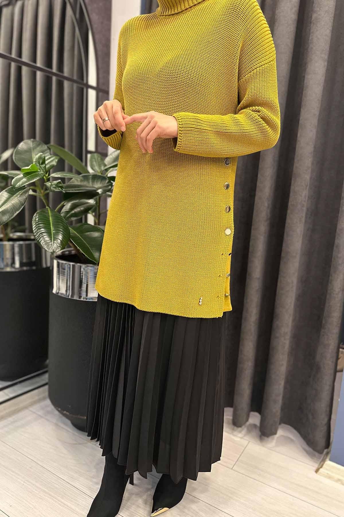 YANLARI DÜĞMELİ SELANİK TUNİK
