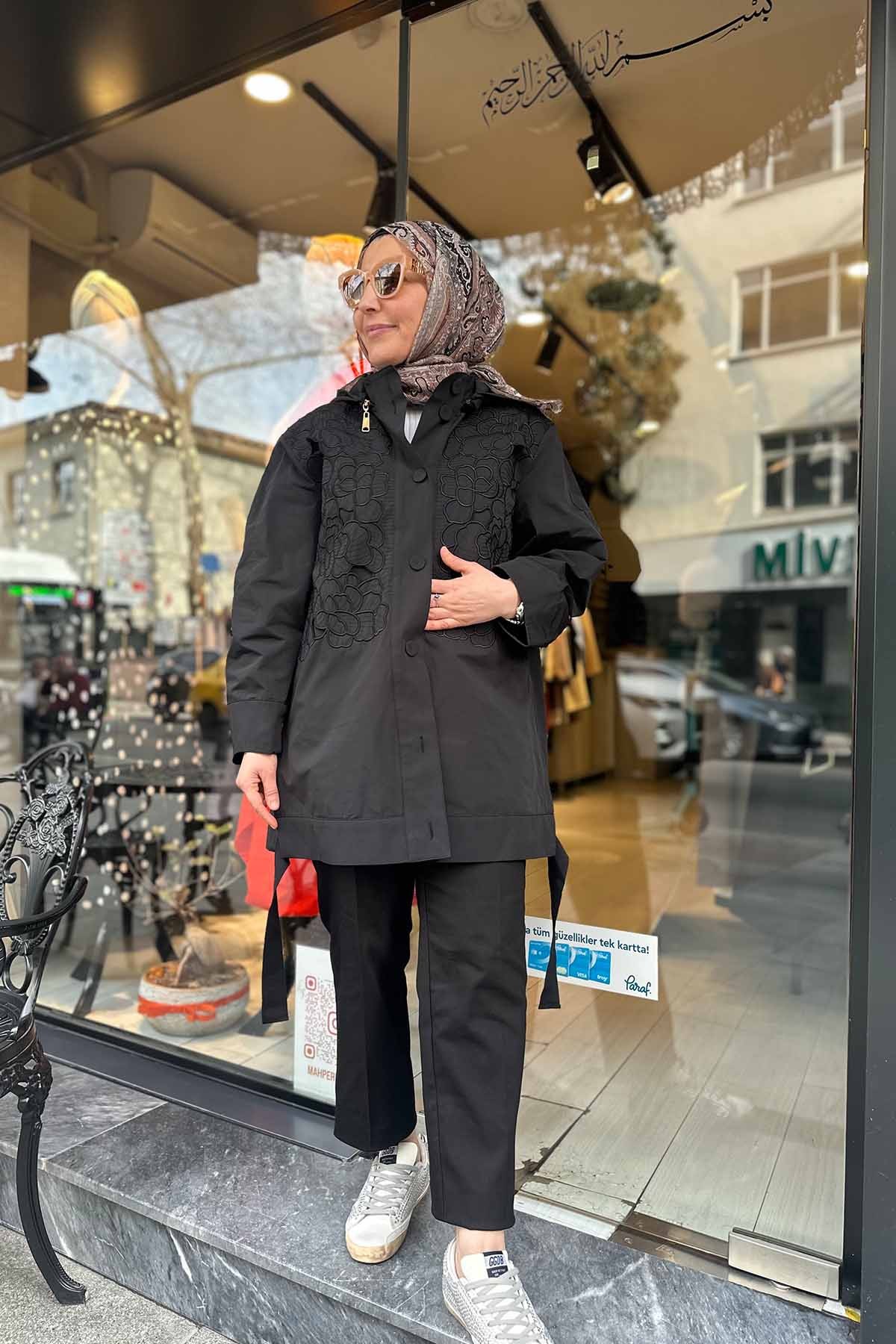 MİURA TRENÇKOT