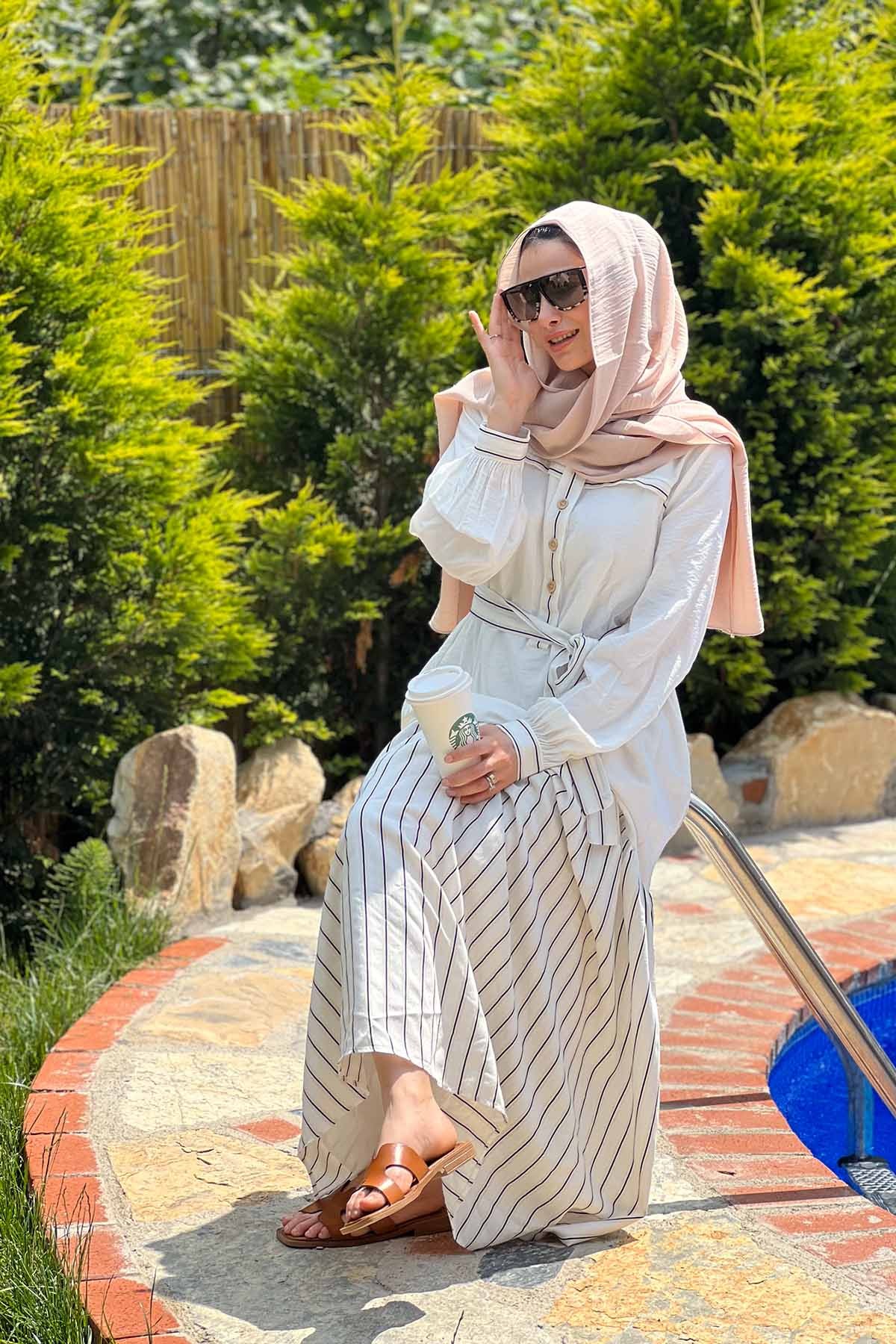 ÇİZGİ DETAYLI ELBİSE