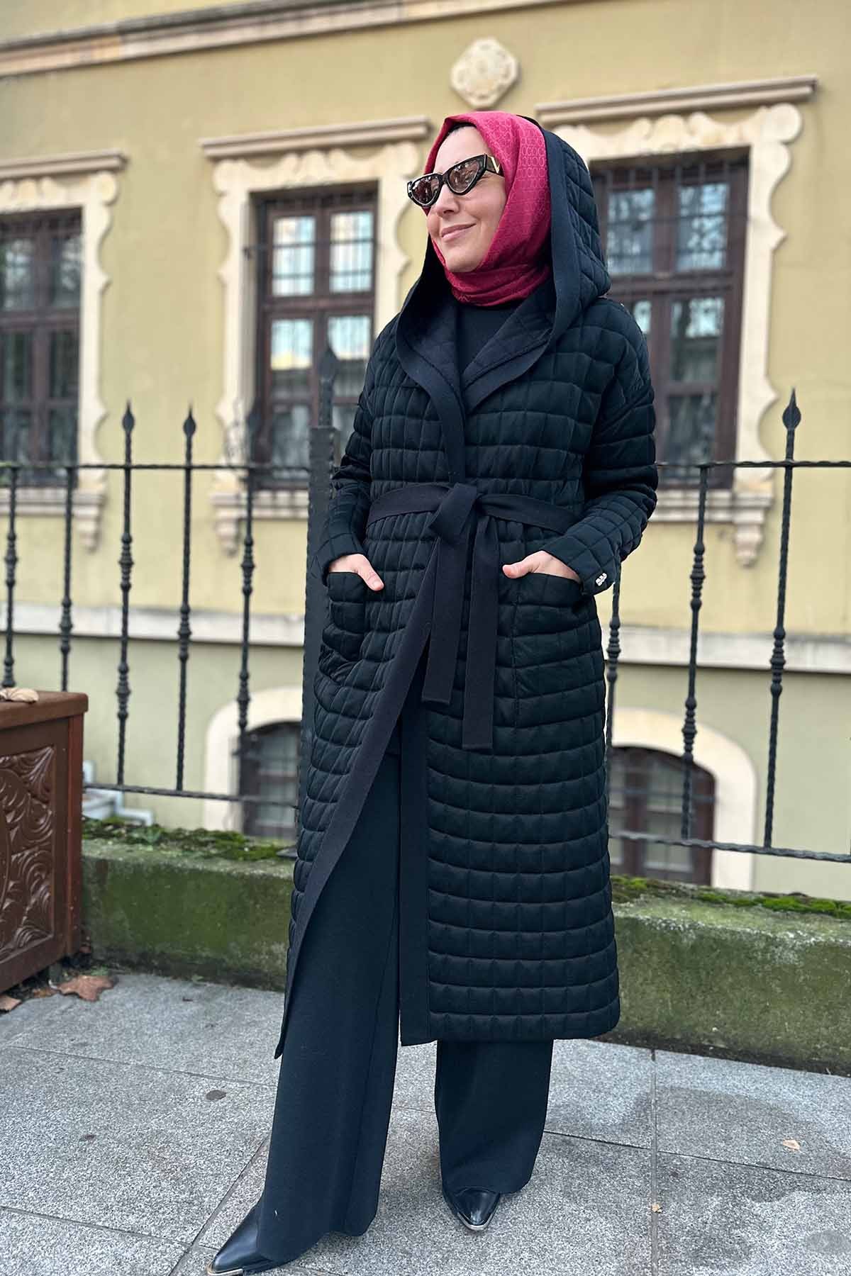 BELİ KUŞAKLI KAPİTONE HIRKA