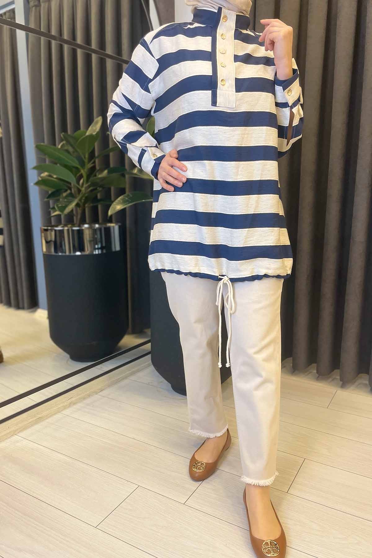 ÇİZGİLİ DETAYLI SWEATSHİRT